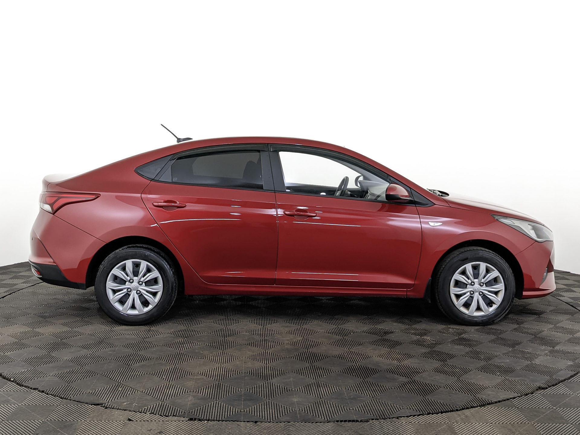 HYUNDAI Solaris 1.60 (123 л.с), автомат, 2021, пробег 64 845 км