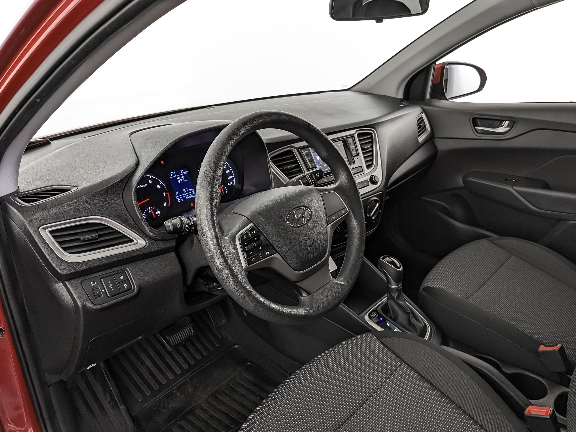 HYUNDAI Solaris 1.60 (123 л.с), автомат, 2021, пробег 64 845 км