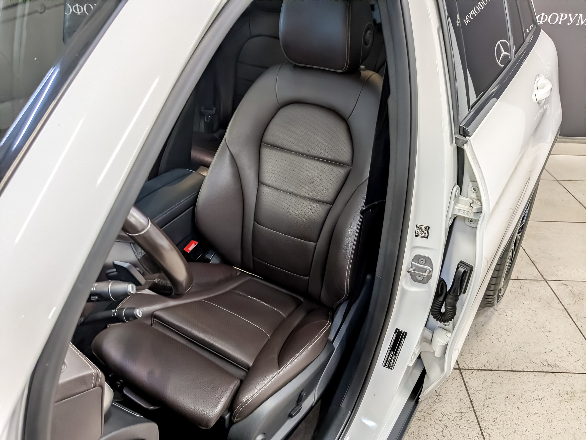 MERCEDES-BENZ GLC 2.00 (211 л.с), автомат, 2017, пробег 85 440 км