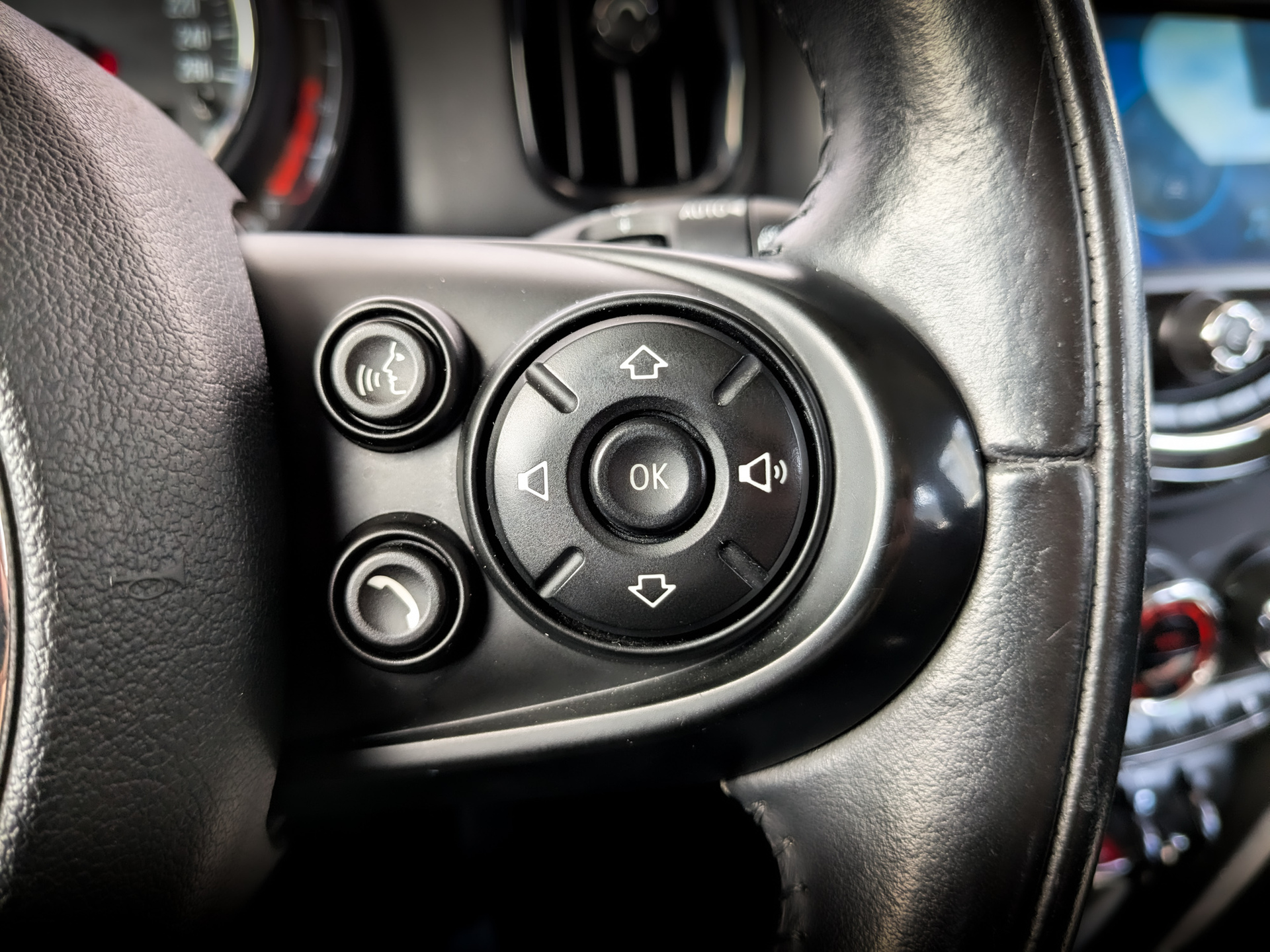 MINI Countryman 1.50 (136 л.с), автомат, 2018, пробег 103 996 км