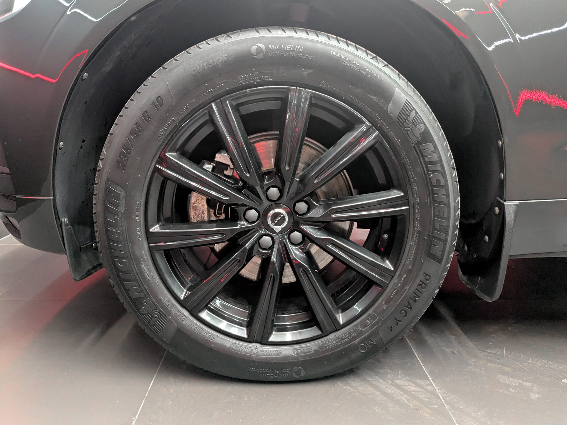 VOLVO XC60 2.00 (249 л.с), автомат, 2020, пробег 106 476 км
