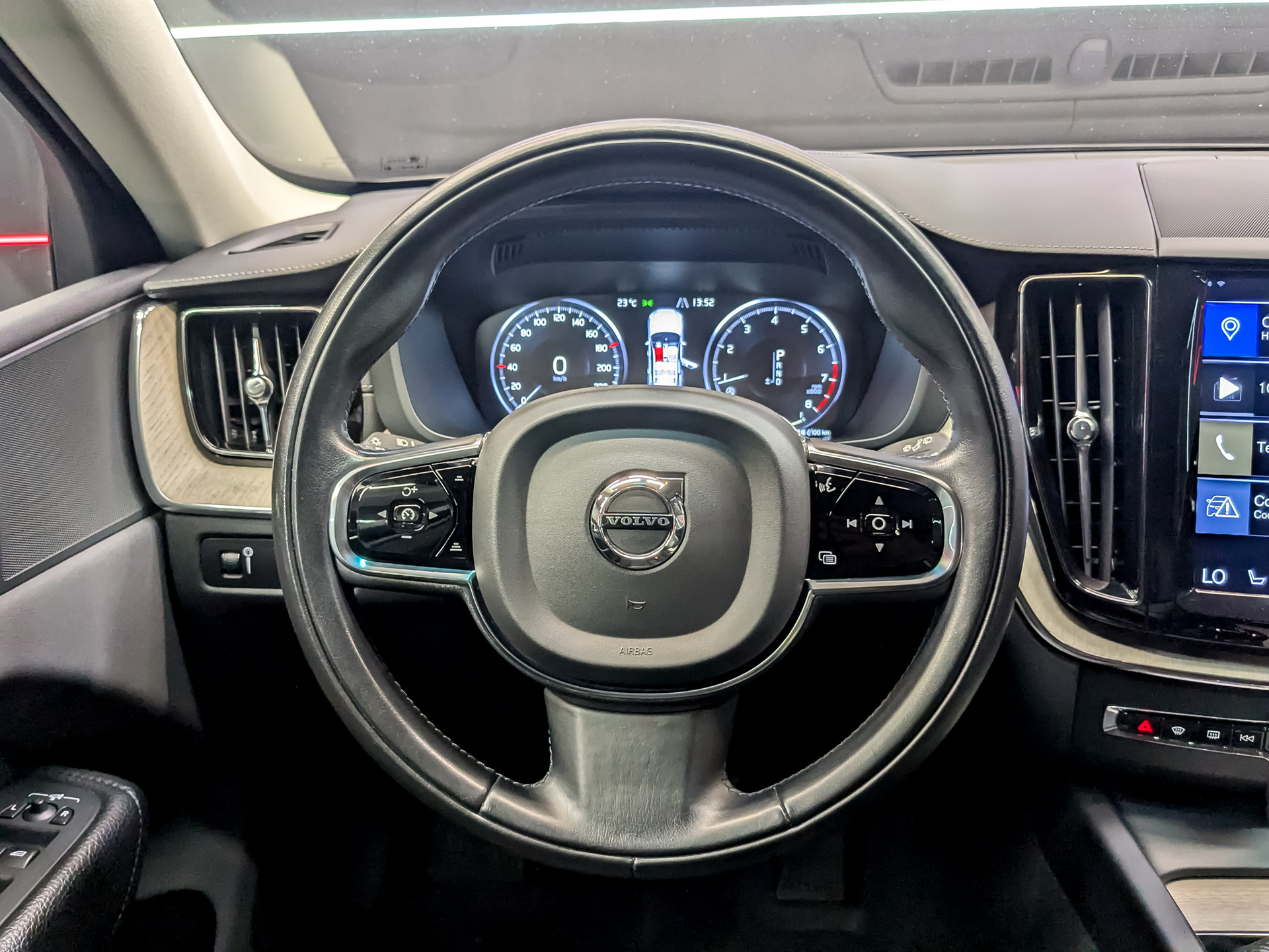 VOLVO XC60 2.00 (249 л.с), автомат, 2020, пробег 106 476 км
