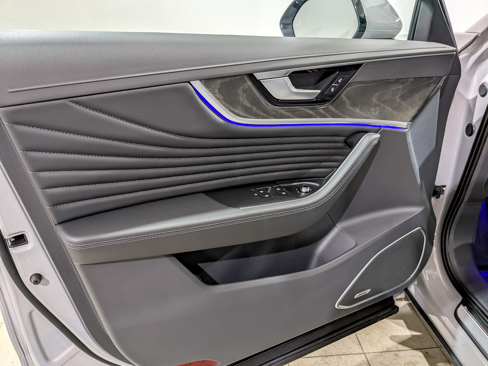 Фото Hongqi HS5 с пробегом 20959 км