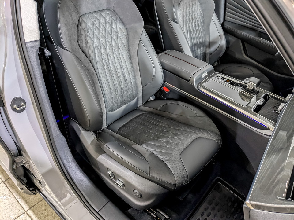 Фото Hongqi HS5 с пробегом 20959 км
