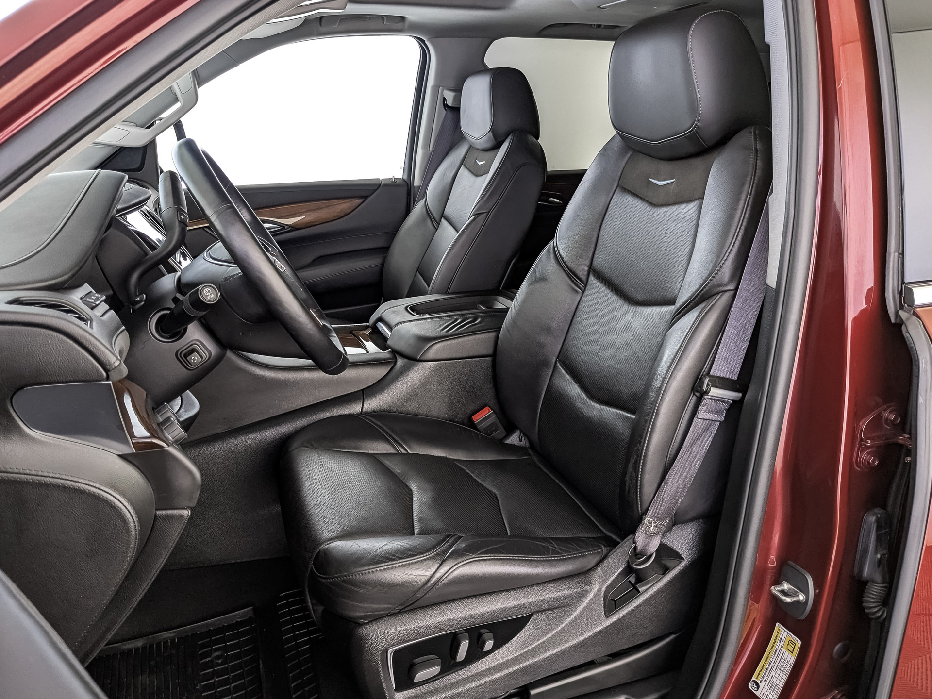 CADILLAC Escalade 6.20 (409 л.с), автомат, 2016, пробег 88 981 км