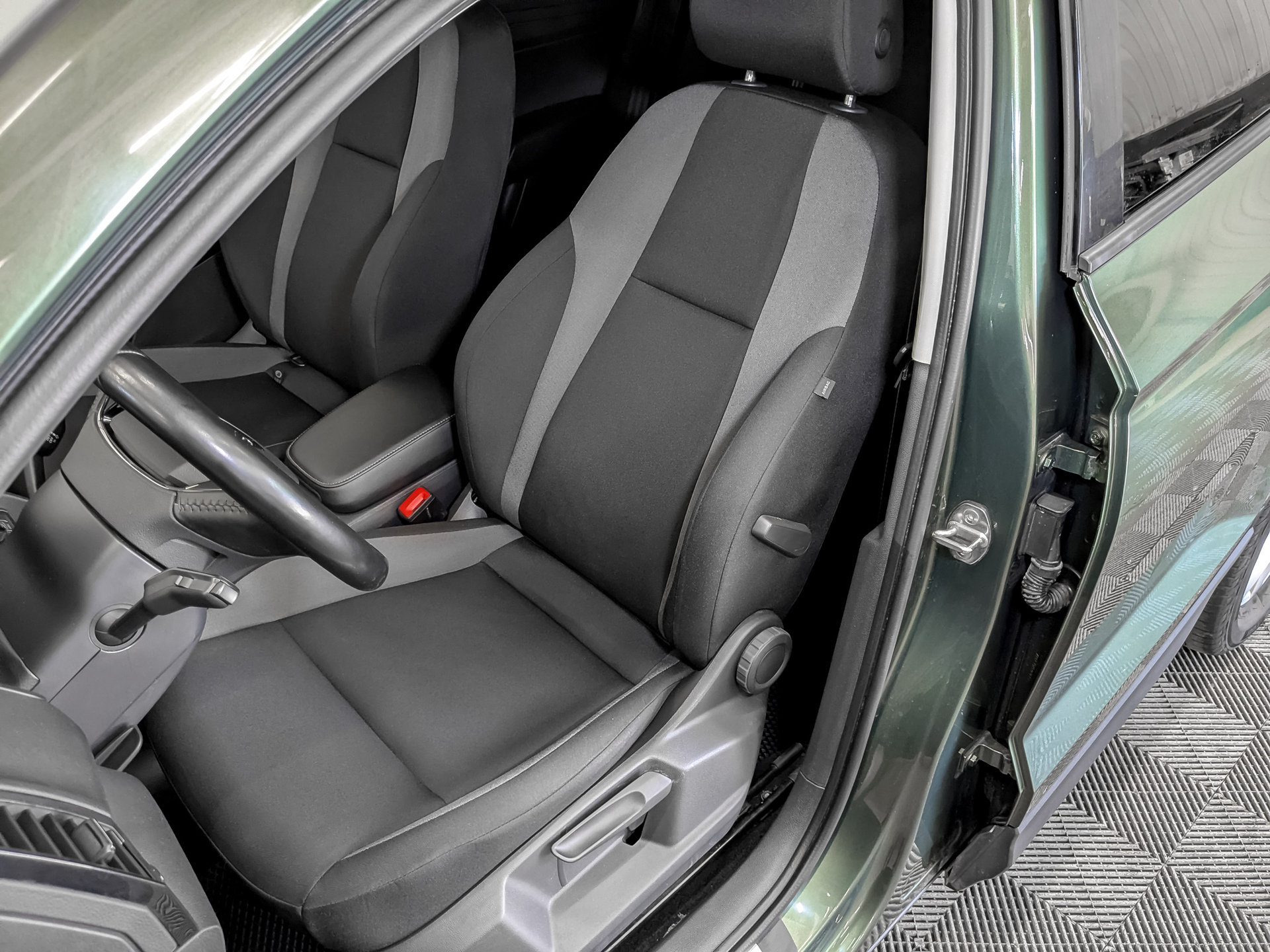 SKODA Karoq 1.40 (150 л.с), автомат, 2020, пробег 148 551 км