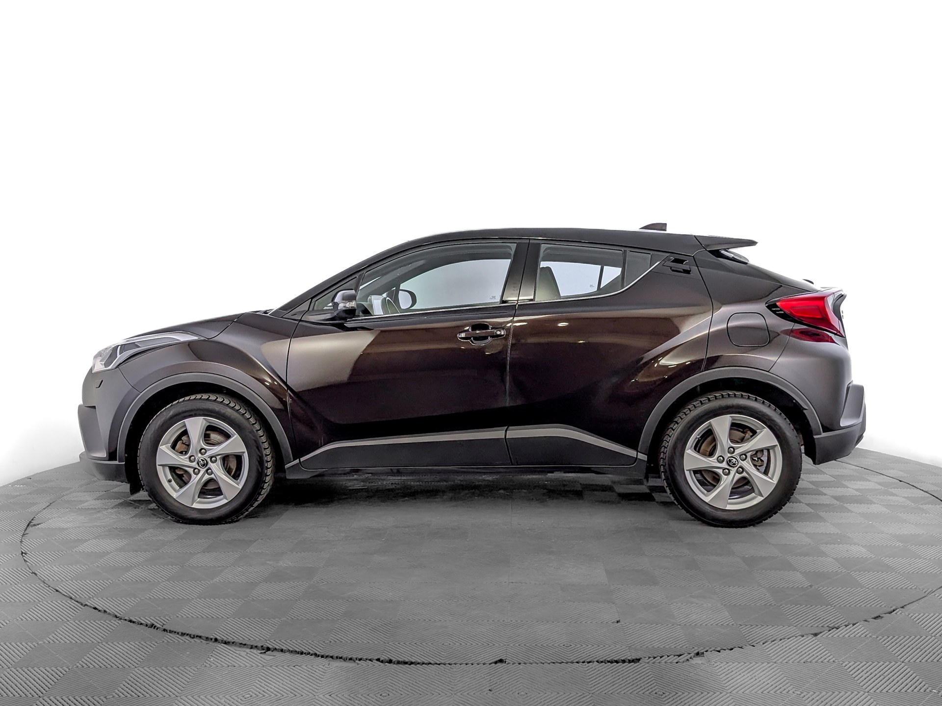 TOYOTA C-HR 2.00 (148 л.с), автомат, 2019, пробег 46 448 км