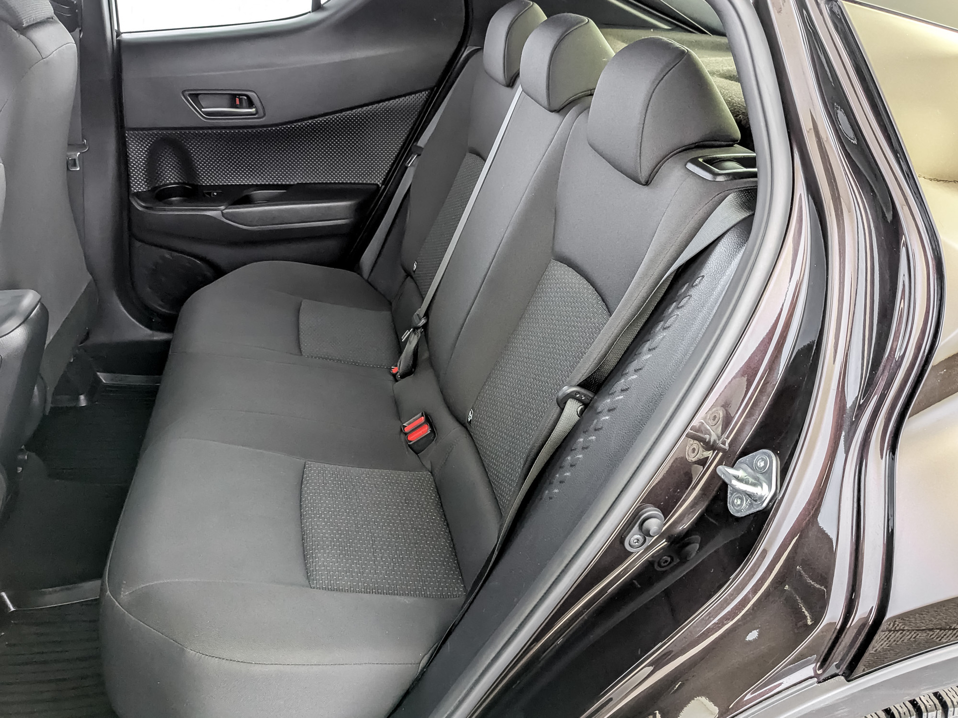 TOYOTA C-HR 2.00 (148 л.с), автомат, 2019, пробег 46 448 км