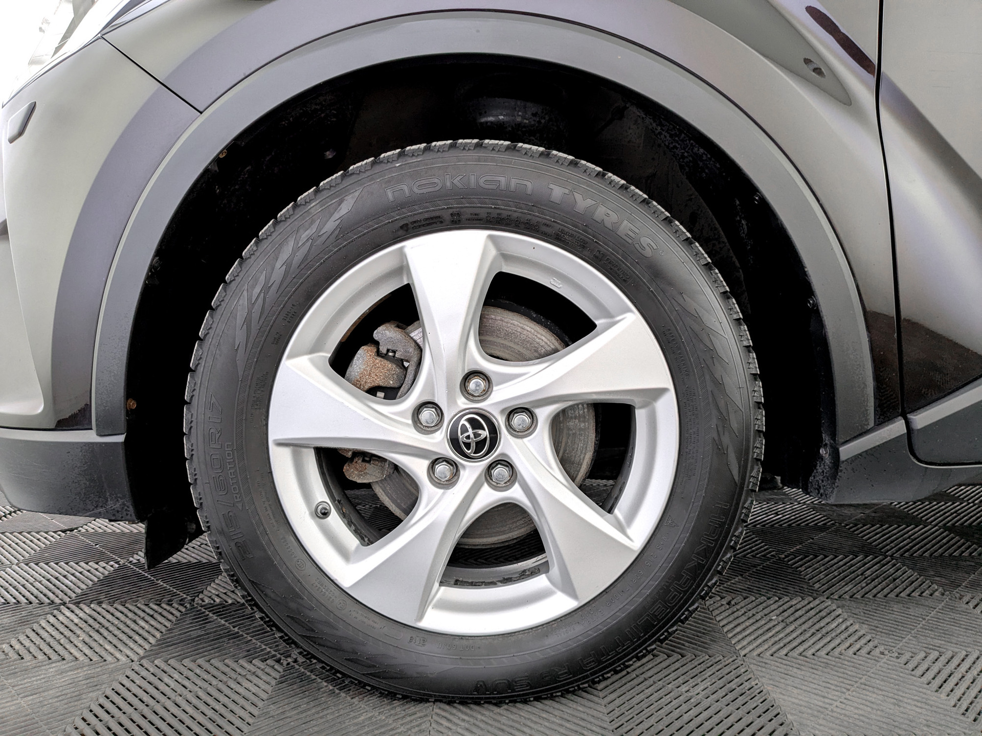 TOYOTA C-HR 2.00 (148 л.с), автомат, 2019, пробег 46 448 км