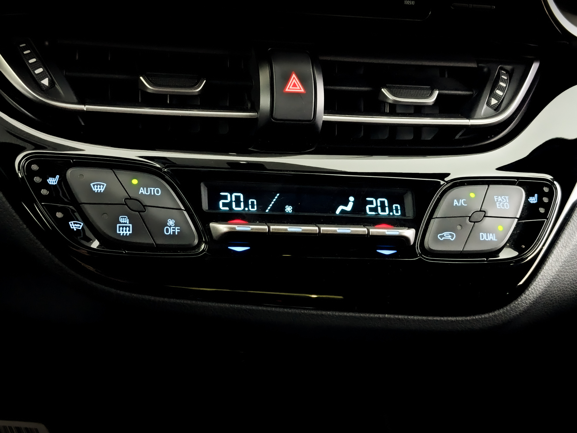 TOYOTA C-HR 2.00 (148 л.с), автомат, 2019, пробег 46 448 км