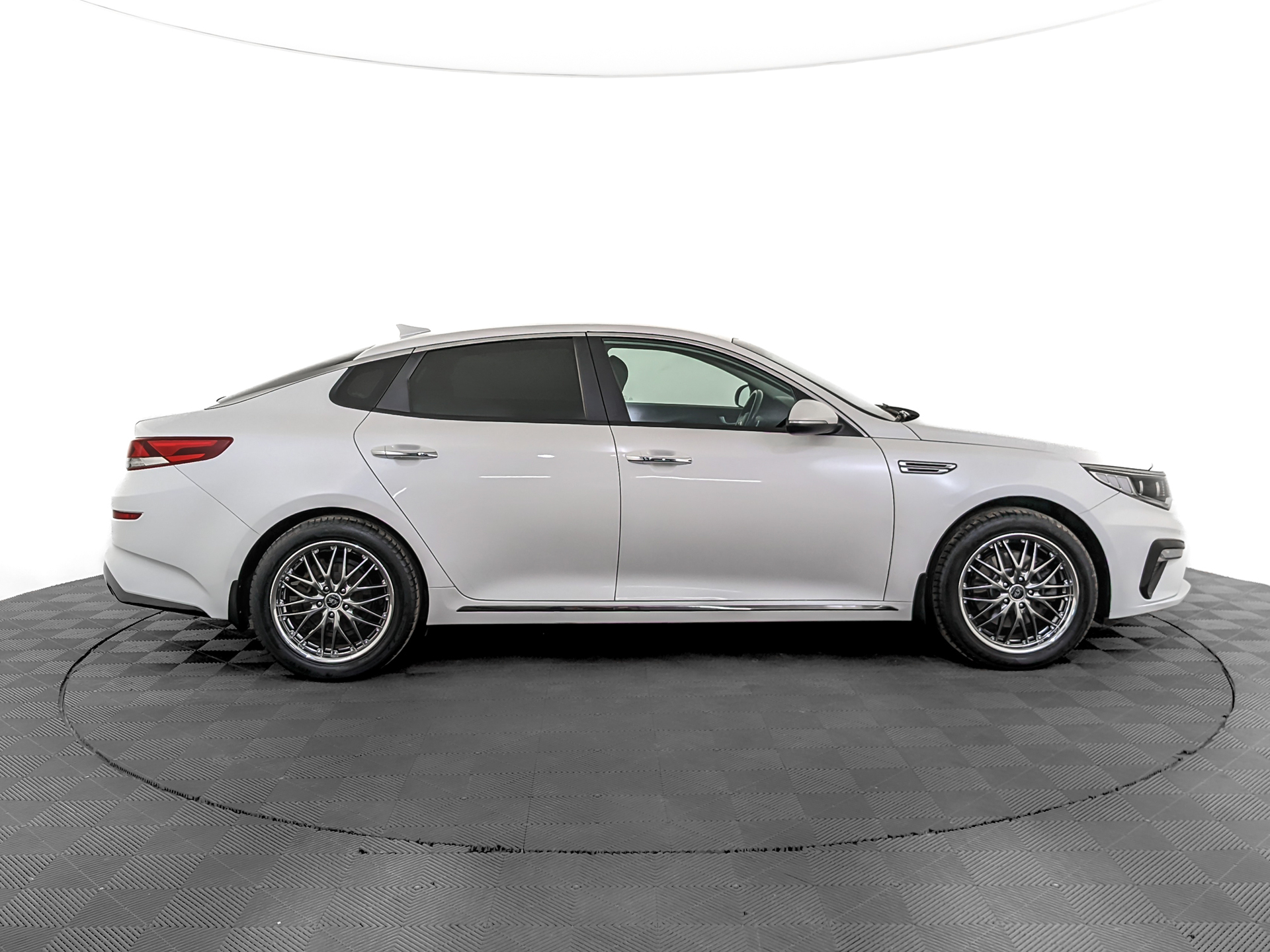 KIA Optima 2.40 (188 л.с), автомат, 2019, пробег 124 079 км