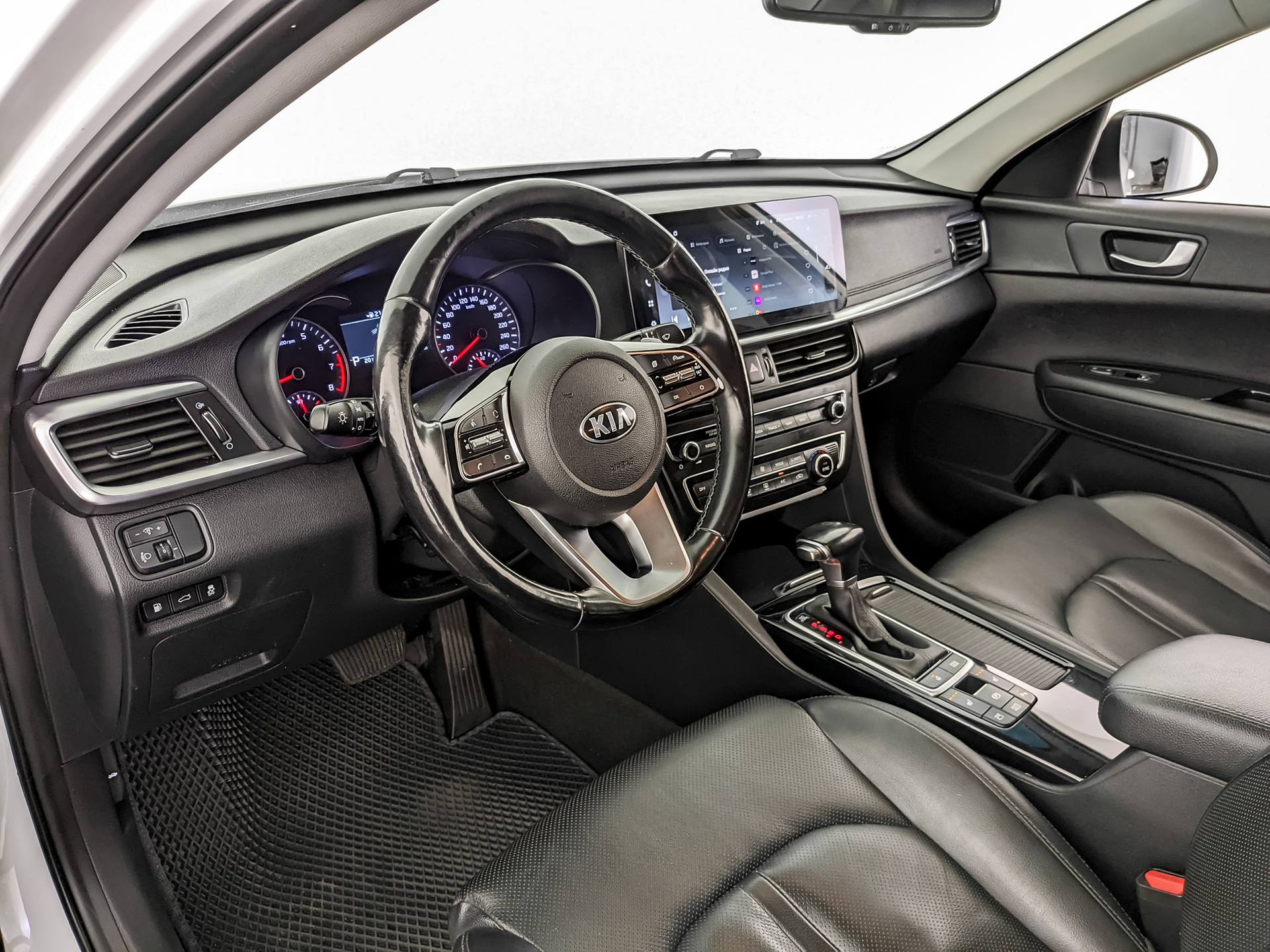 KIA Optima 2.40 (188 л.с), автомат, 2019, пробег 124 079 км