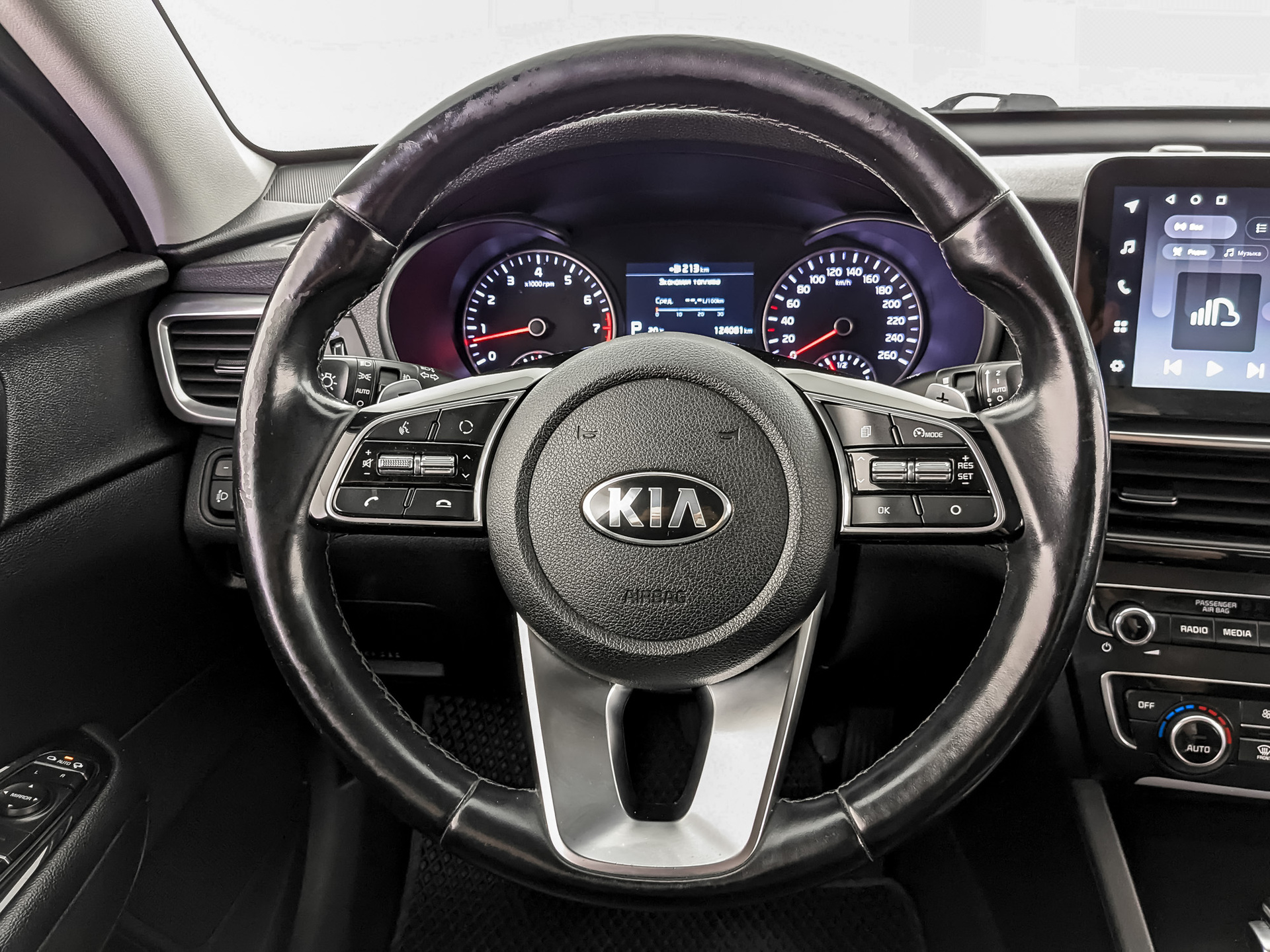 KIA Optima 2.40 (188 л.с), автомат, 2019, пробег 124 079 км