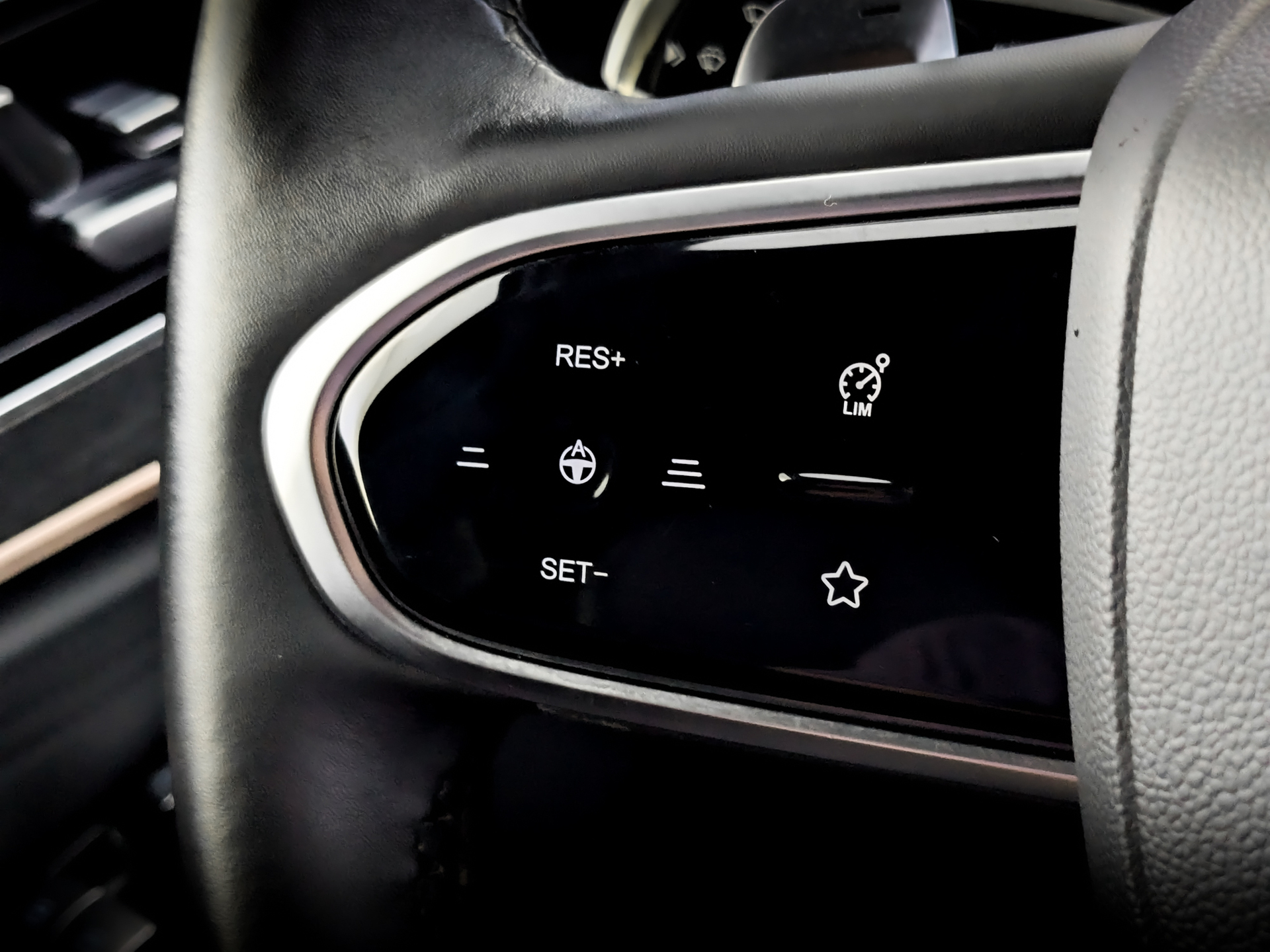 JAECOO J8 2.00 (249 л.с), автомат, 2024, пробег 84 619 км