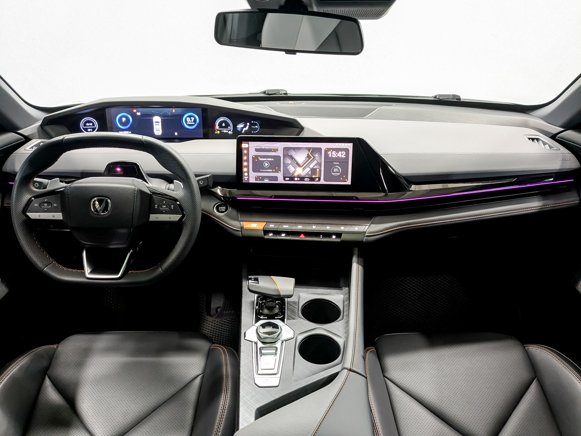 CHANGAN UNI-V 1.50 (181 л.с), автомат, 2023, пробег 32 676 км