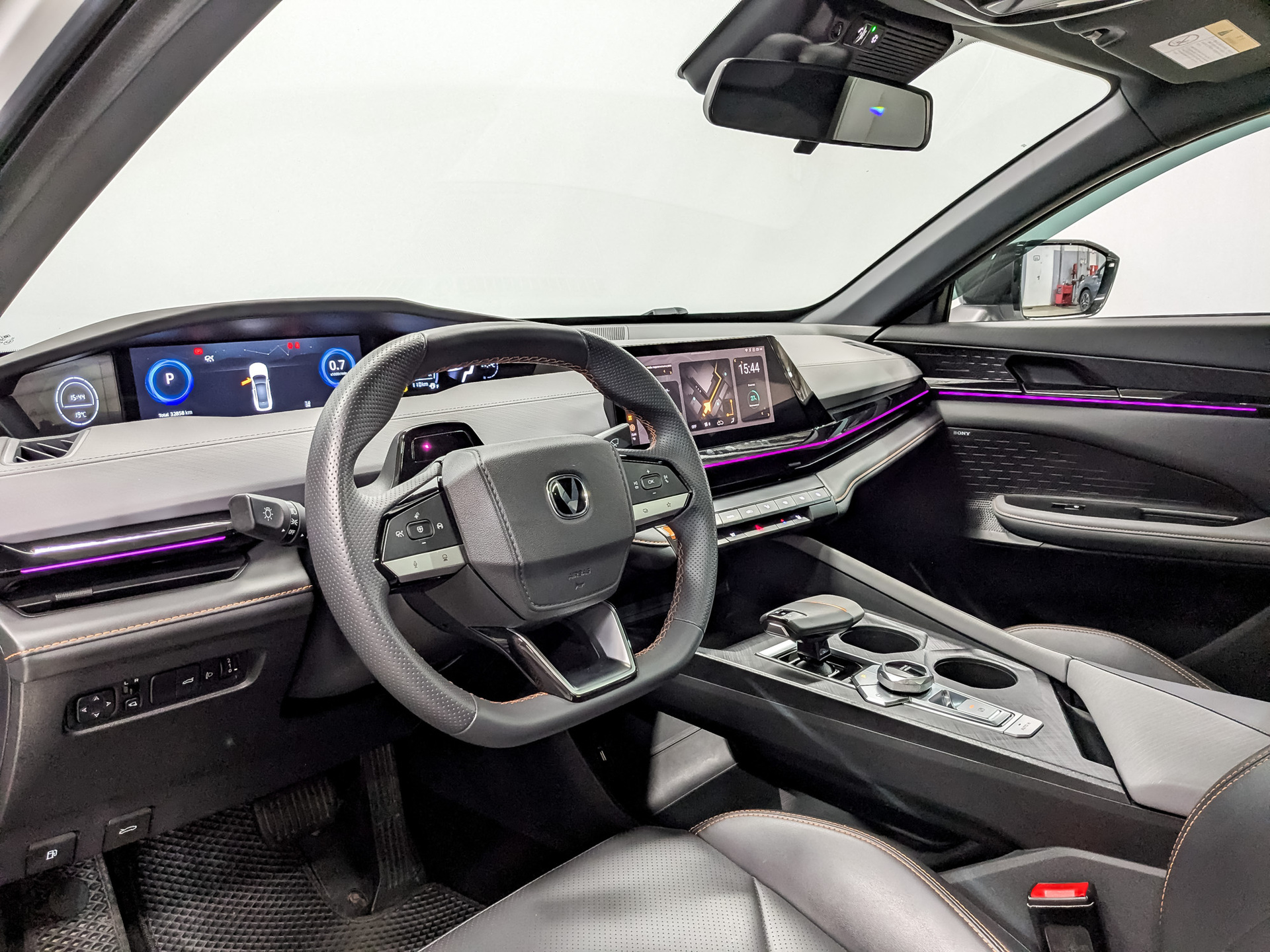 CHANGAN UNI-V 1.50 (181 л.с), автомат, 2023, пробег 32 676 км