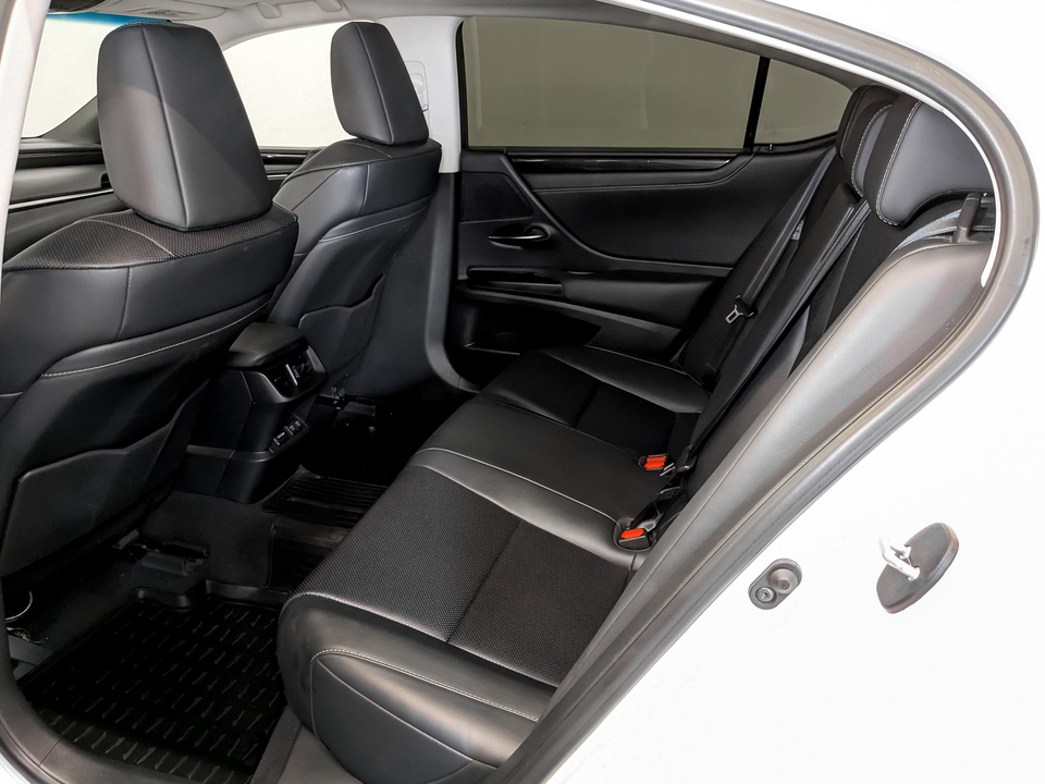 Фото Lexus ES с пробегом 144669 км