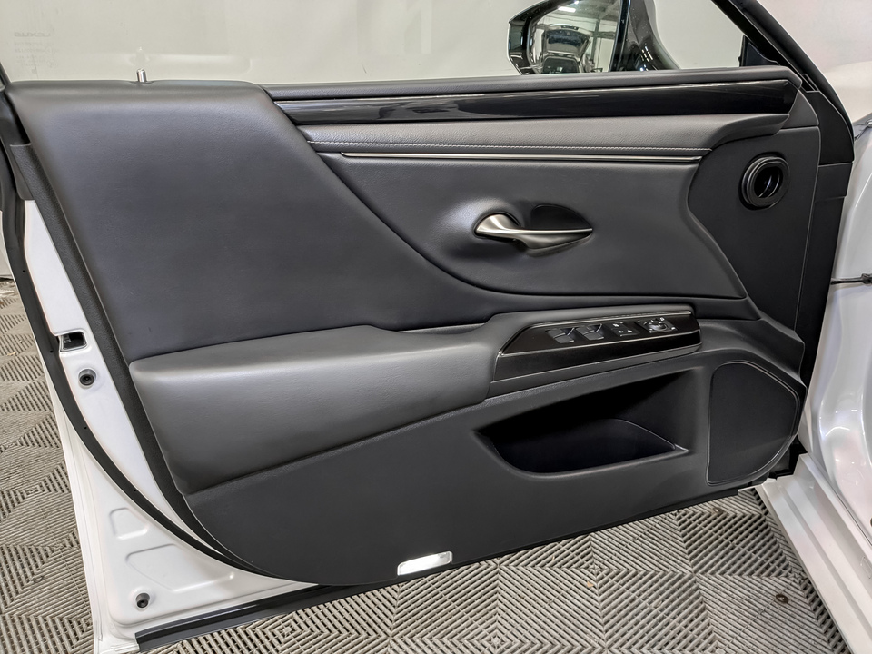 Фото Lexus ES с пробегом 144669 км
