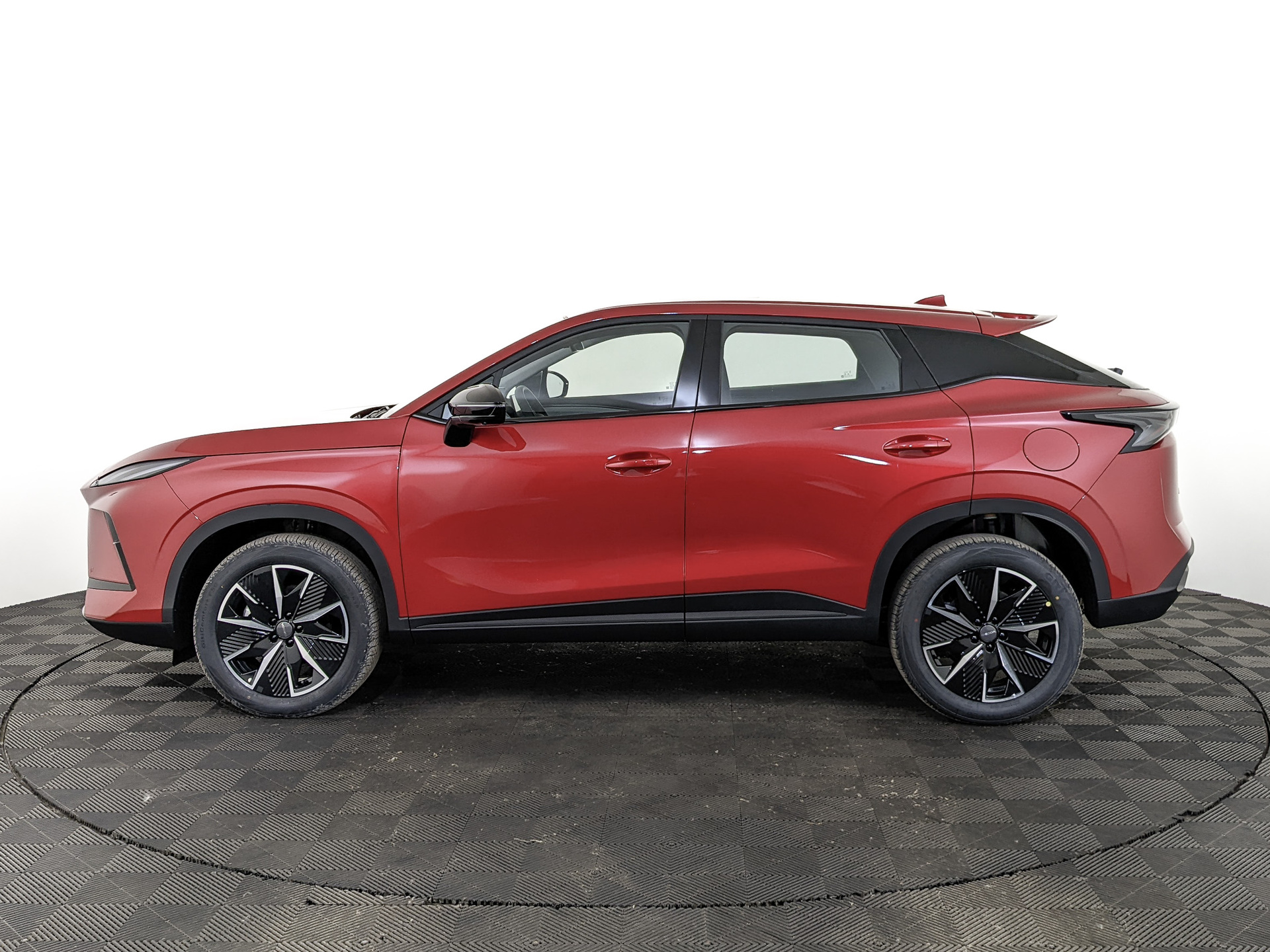 Фото Omoda C5 Стиль NG 1.5T/147 7RT 4WD