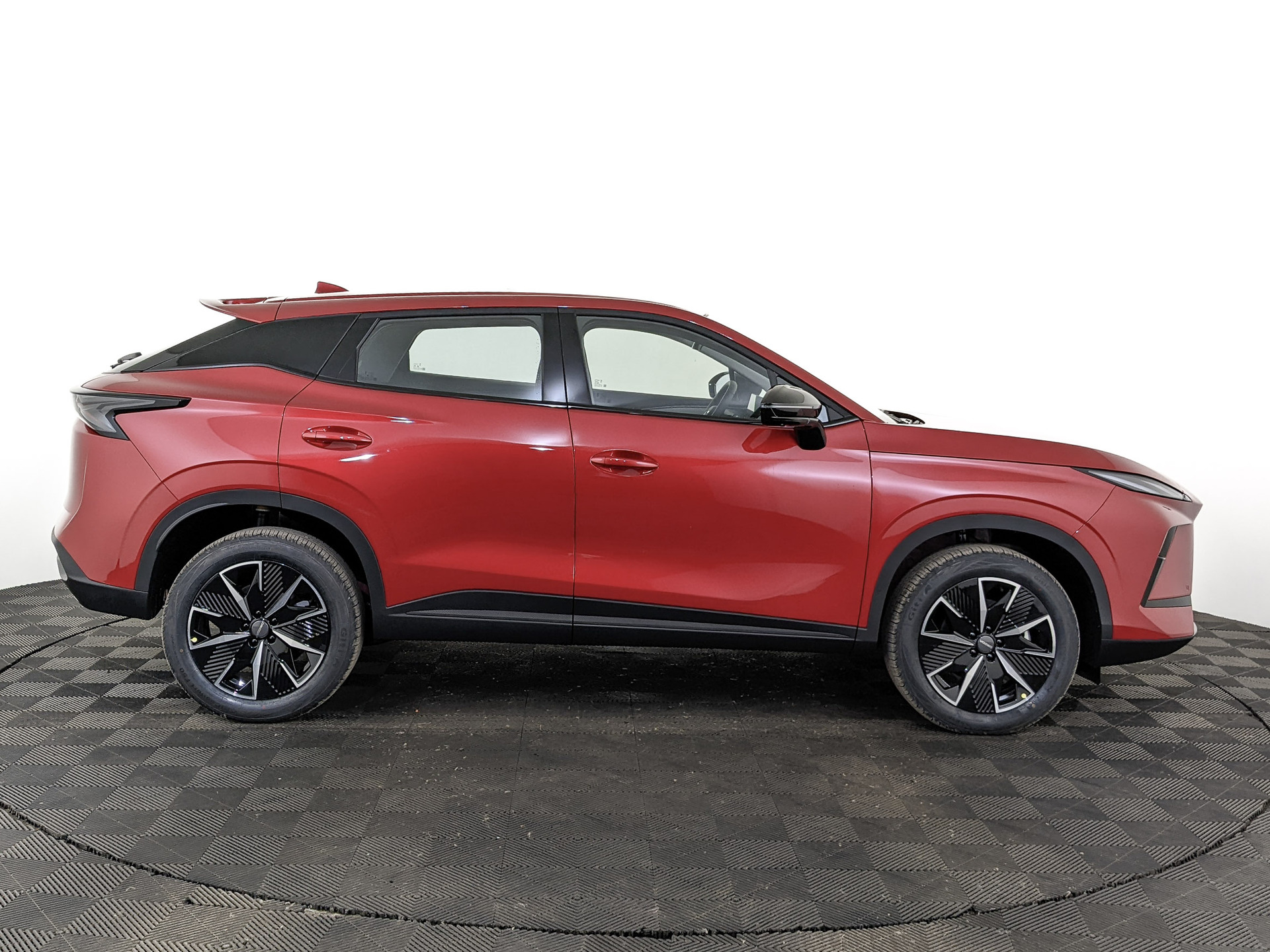Фото Omoda C5 Стиль NG 1.5T/147 7RT 4WD
