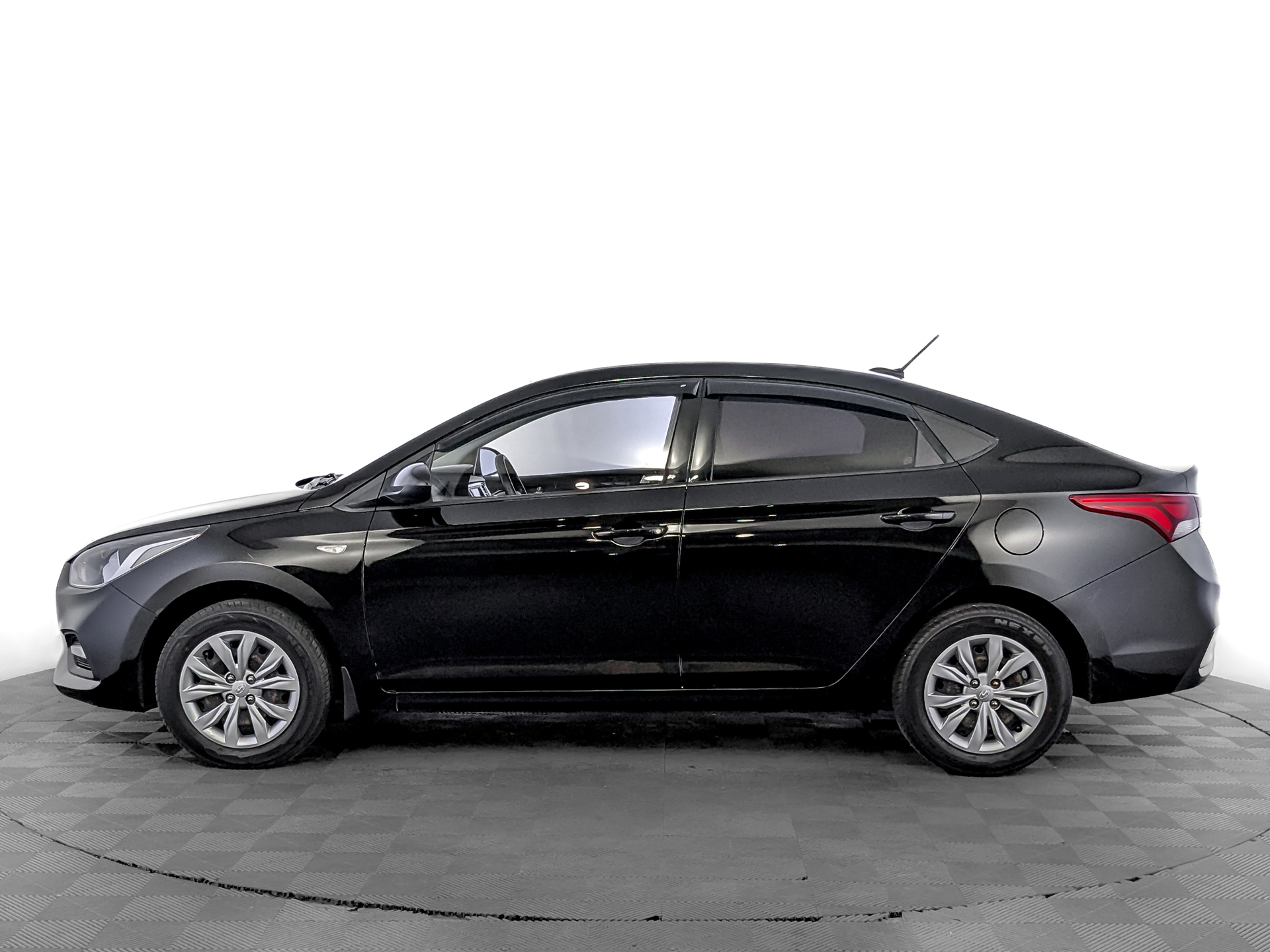 HYUNDAI Solaris 1.40 (99 л.с), механическая, 2019, пробег 79 109 км