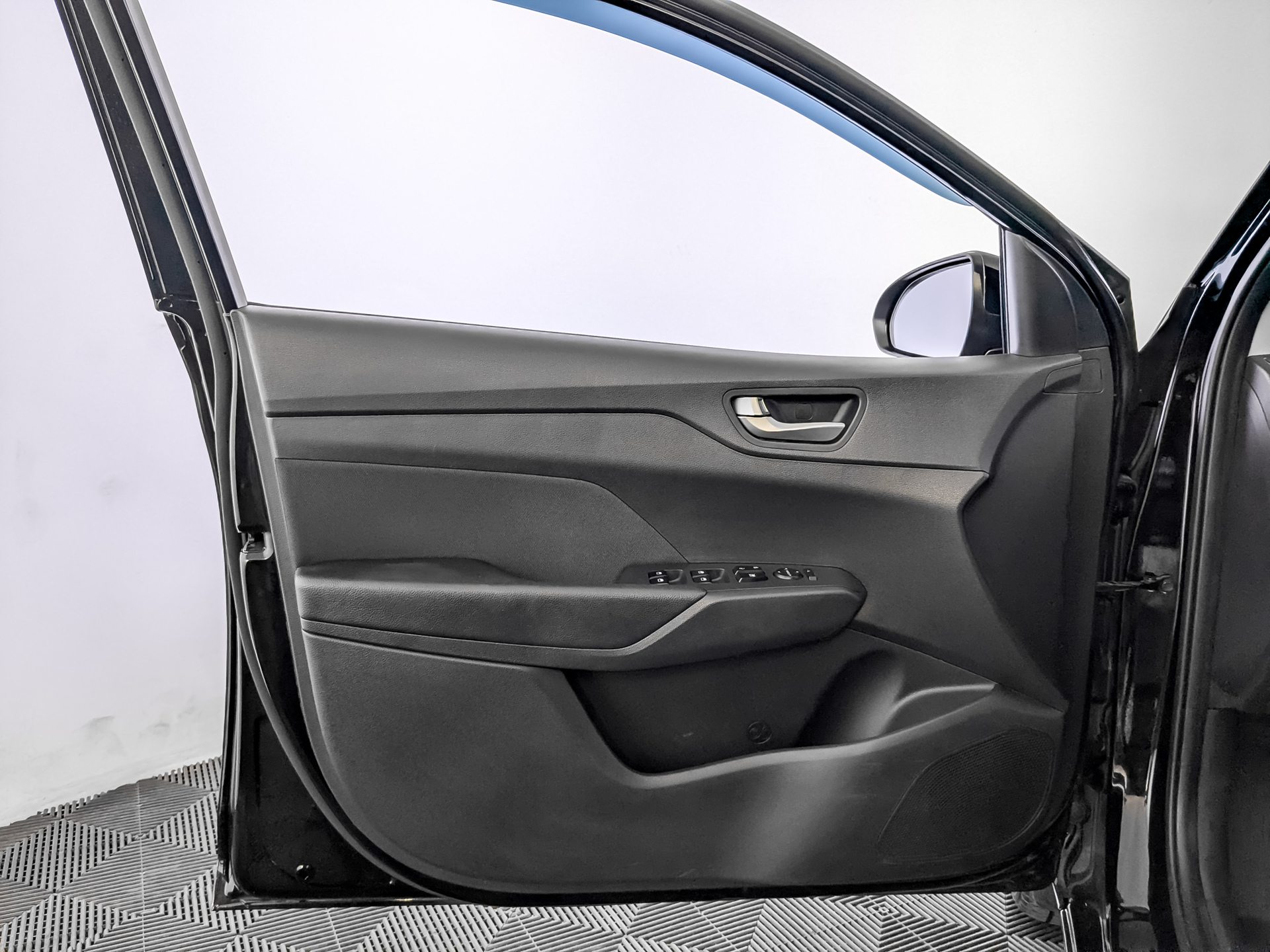 HYUNDAI Solaris 1.40 (99 л.с), механическая, 2019, пробег 79 109 км