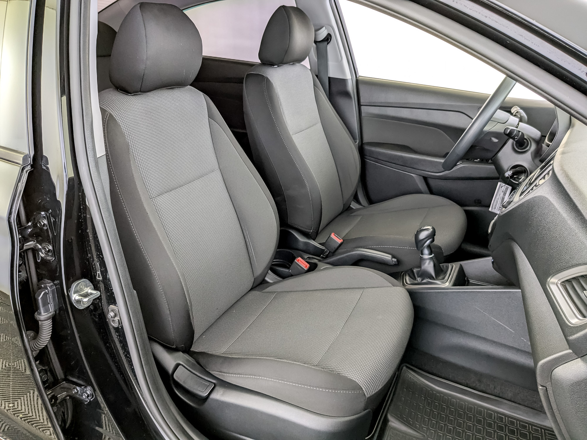 HYUNDAI Solaris 1.40 (99 л.с), механическая, 2019, пробег 79 109 км
