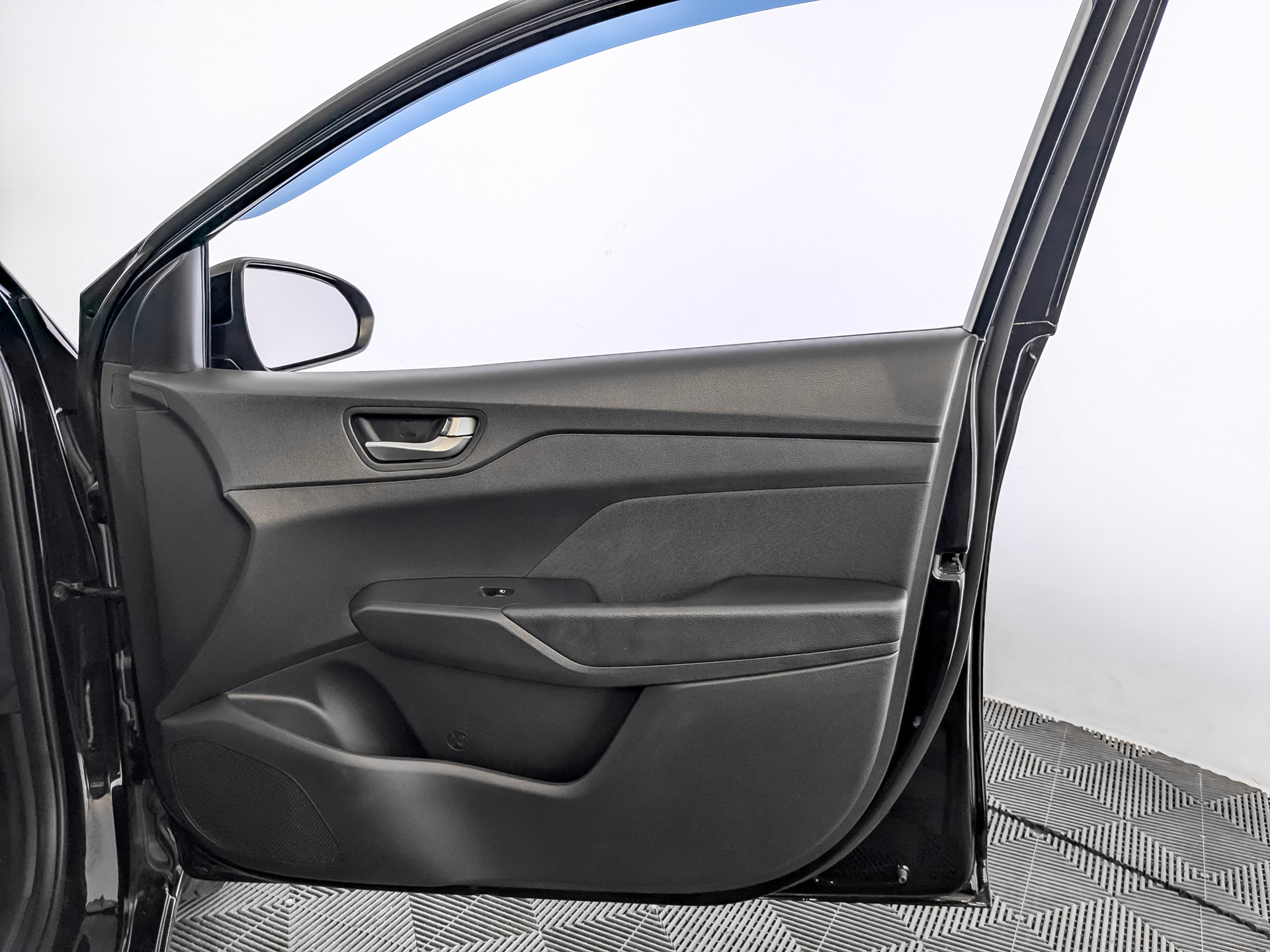 HYUNDAI Solaris 1.40 (99 л.с), механическая, 2019, пробег 79 109 км