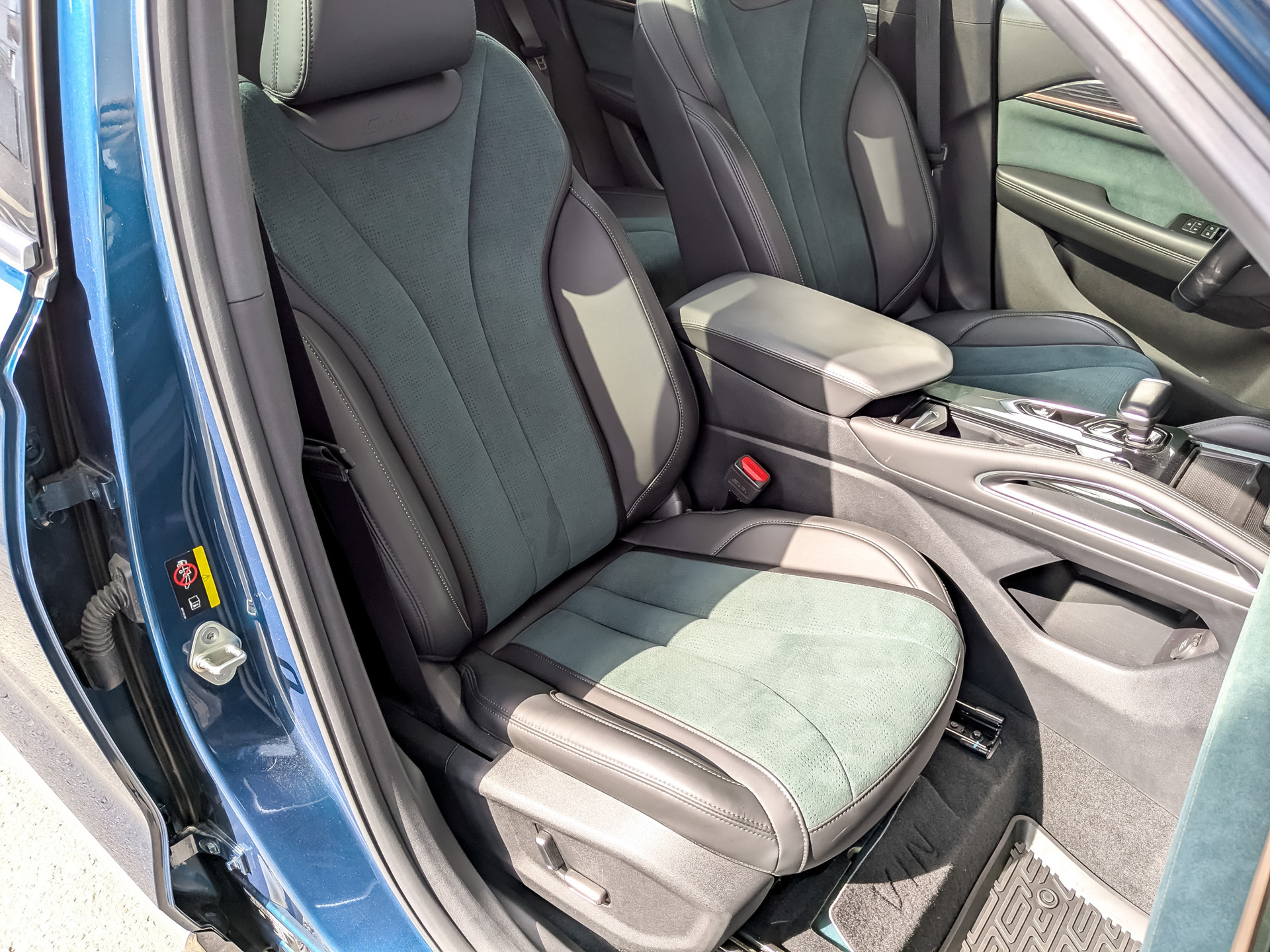 GEELY Monjaro 2.00 (238 л.с), автомат, 2024, пробег 19 997 км