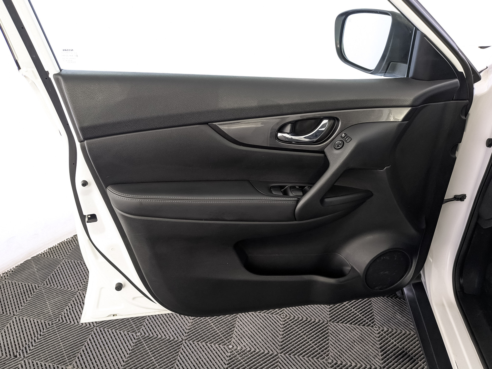 NISSAN X-Trail 2.00 (144 л.с), автомат, 2021, пробег 62 229 км