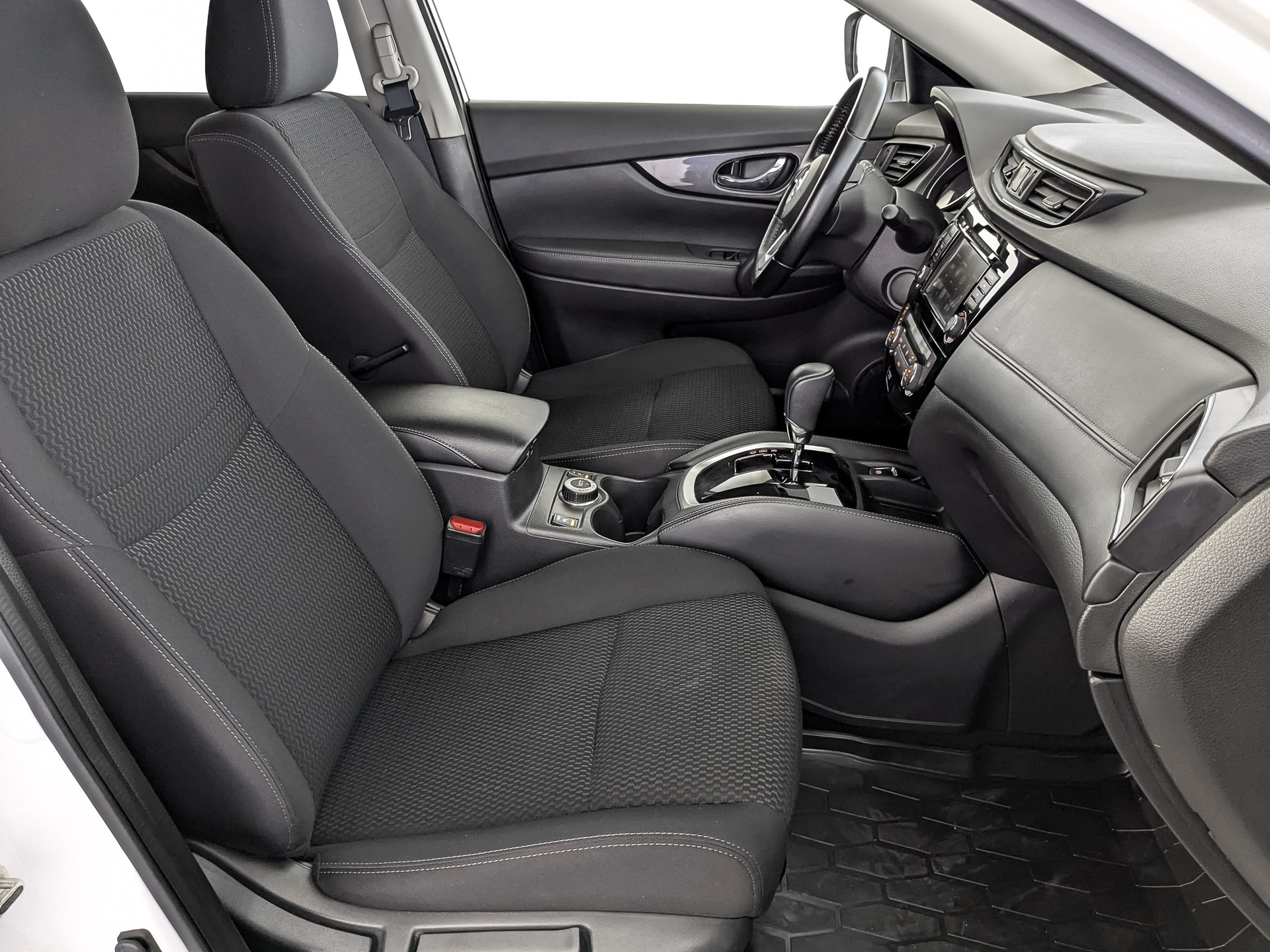 NISSAN X-Trail 2.00 (144 л.с), автомат, 2021, пробег 62 229 км