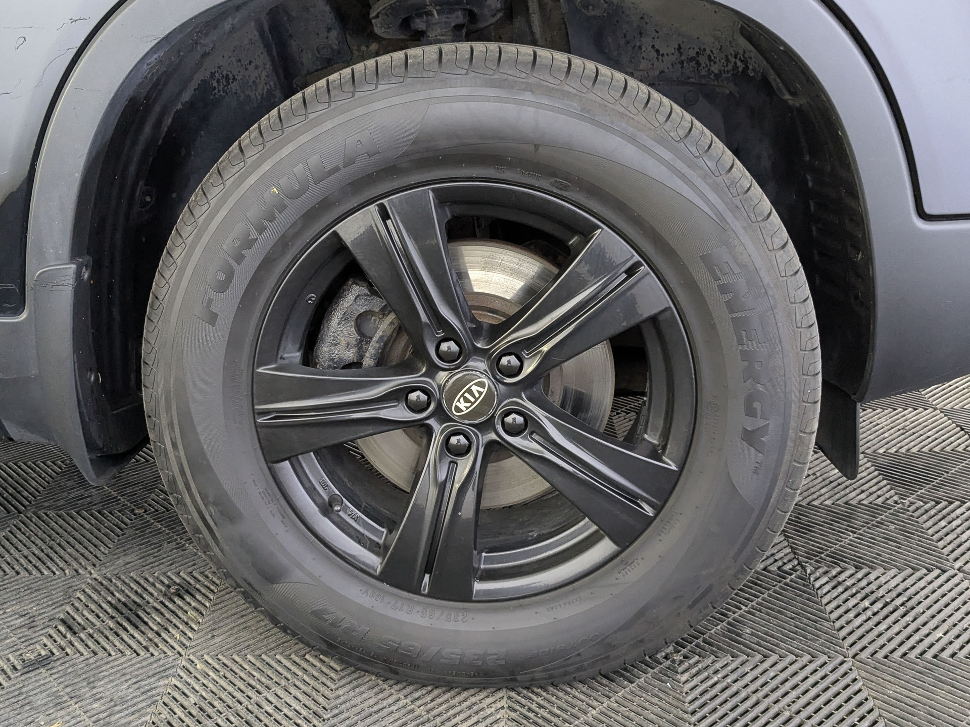KIA Sorento 2.40 (175 л.с), автомат, 2011, пробег 181 109 км