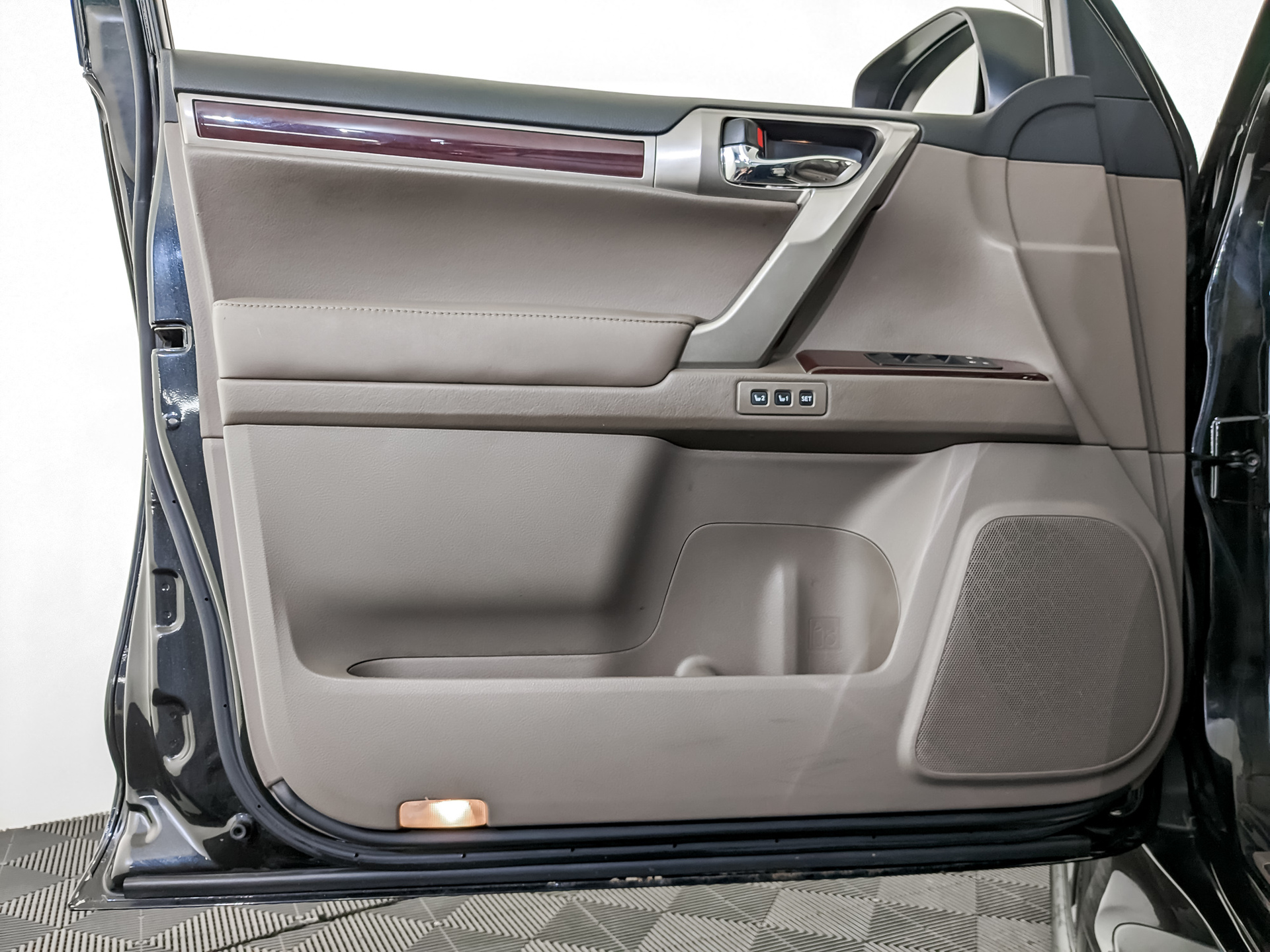 LEXUS GX 4.60 (296 л.с), автомат, 2015, пробег 135 293 км