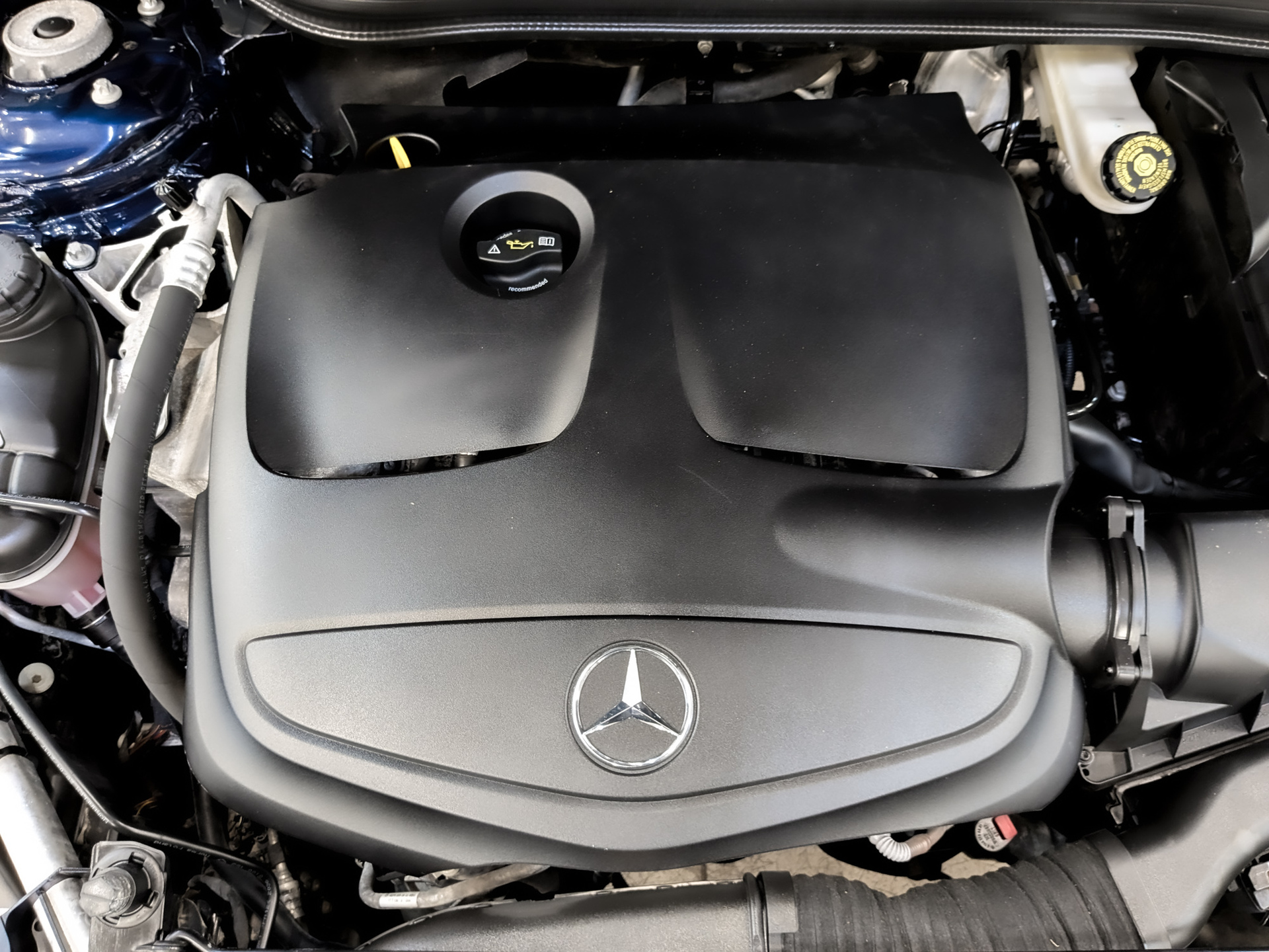 MERCEDES-BENZ GLA 2.00 (211 л.с), автомат, 2017, пробег 124 500 км