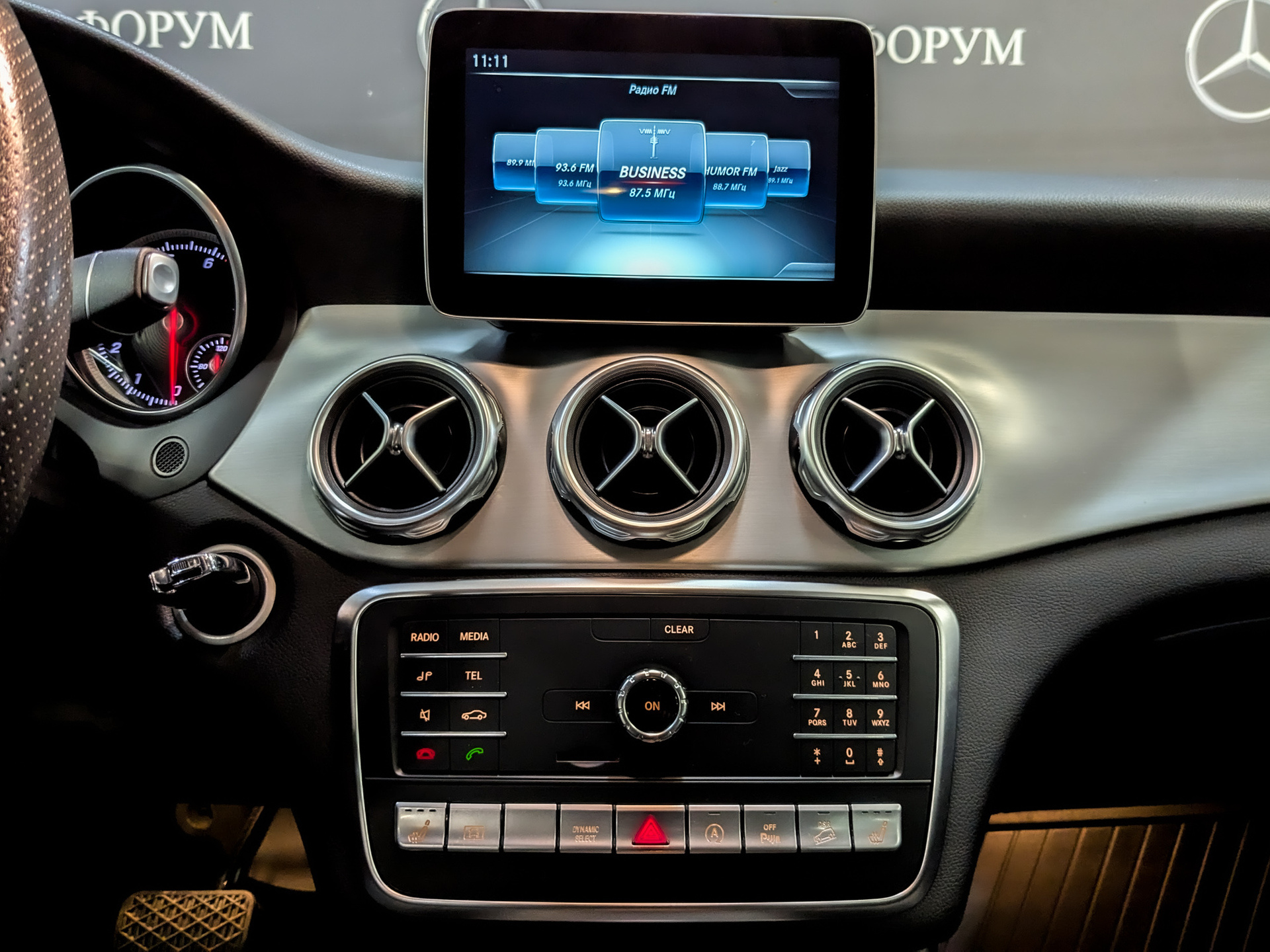 MERCEDES-BENZ GLA 2.00 (211 л.с), автомат, 2017, пробег 124 500 км