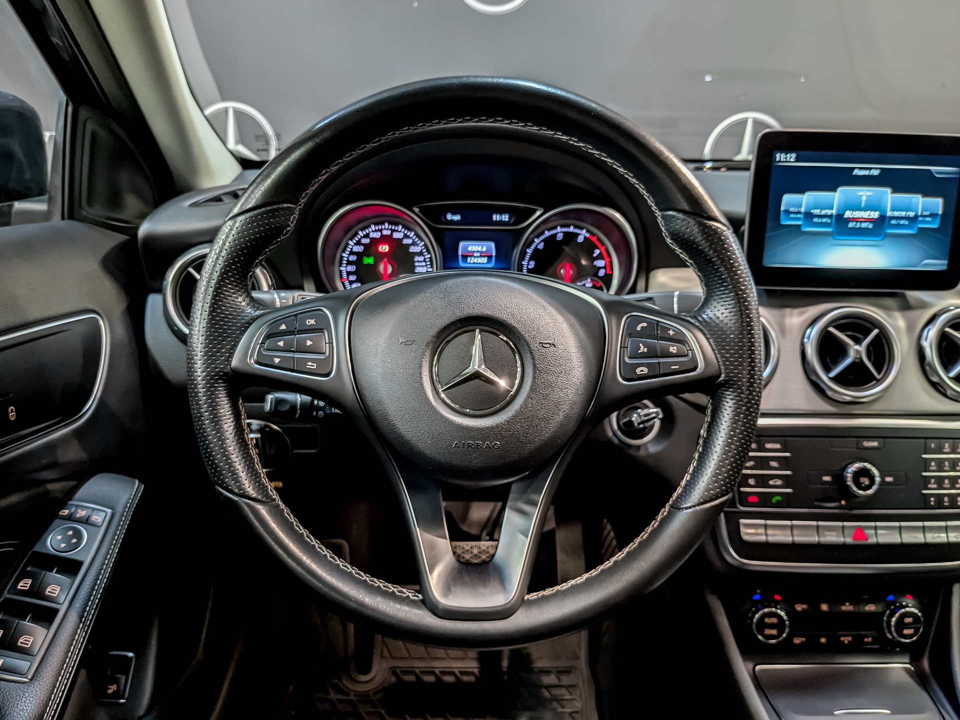MERCEDES-BENZ GLA 2.00 (211 л.с), автомат, 2017, пробег 124 500 км