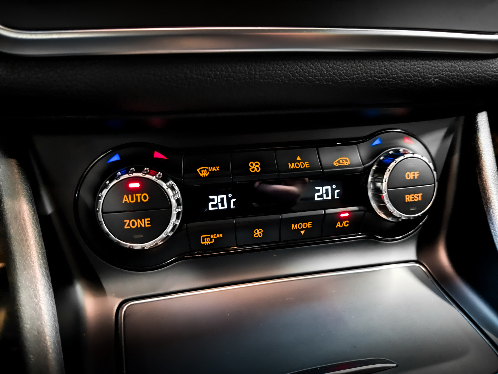 MERCEDES-BENZ GLA 2.00 (211 л.с), автомат, 2017, пробег 124 500 км