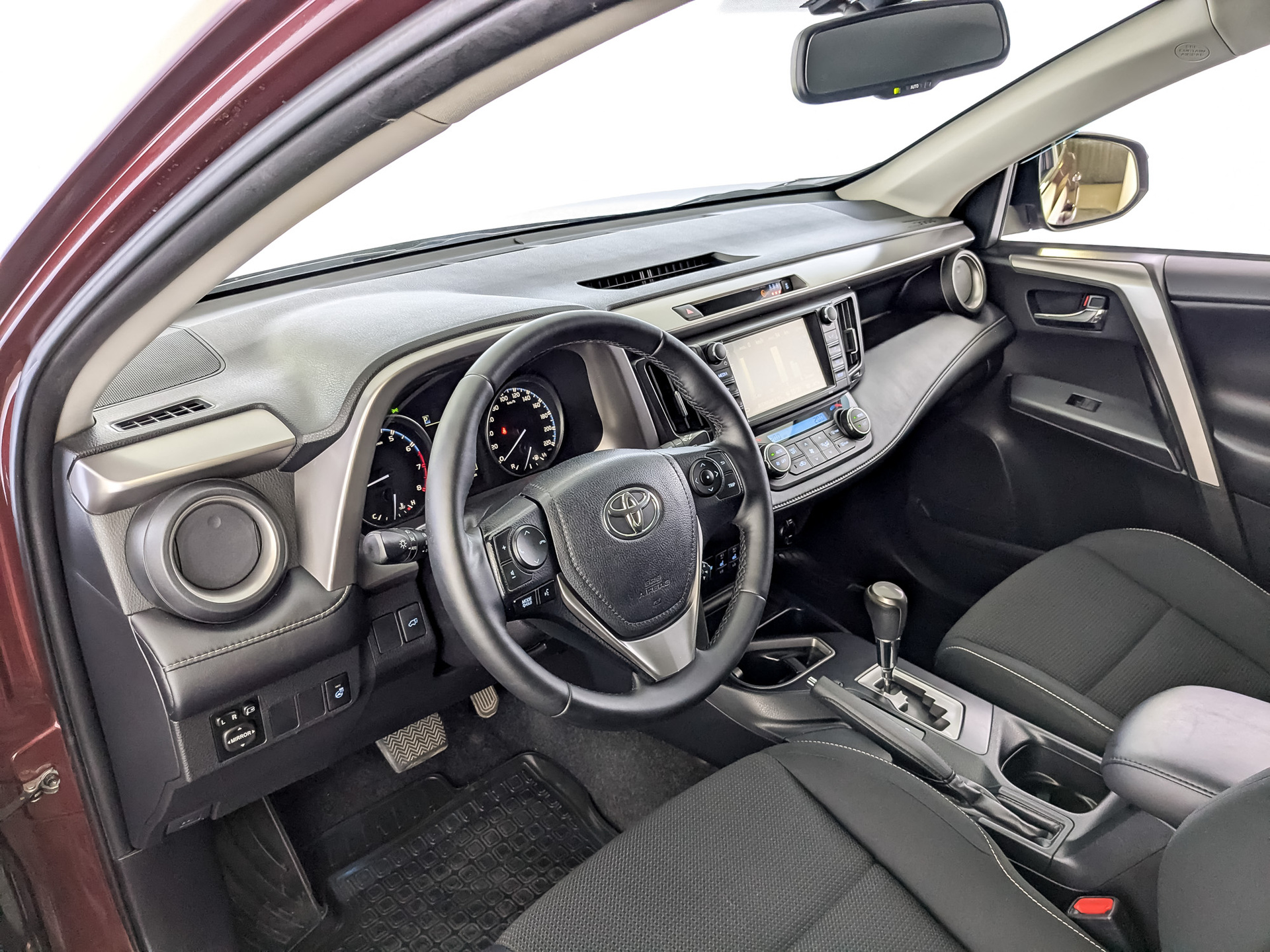 TOYOTA Rav-4 2.00 (146 л.с), автомат, 2019, пробег 139 234 км