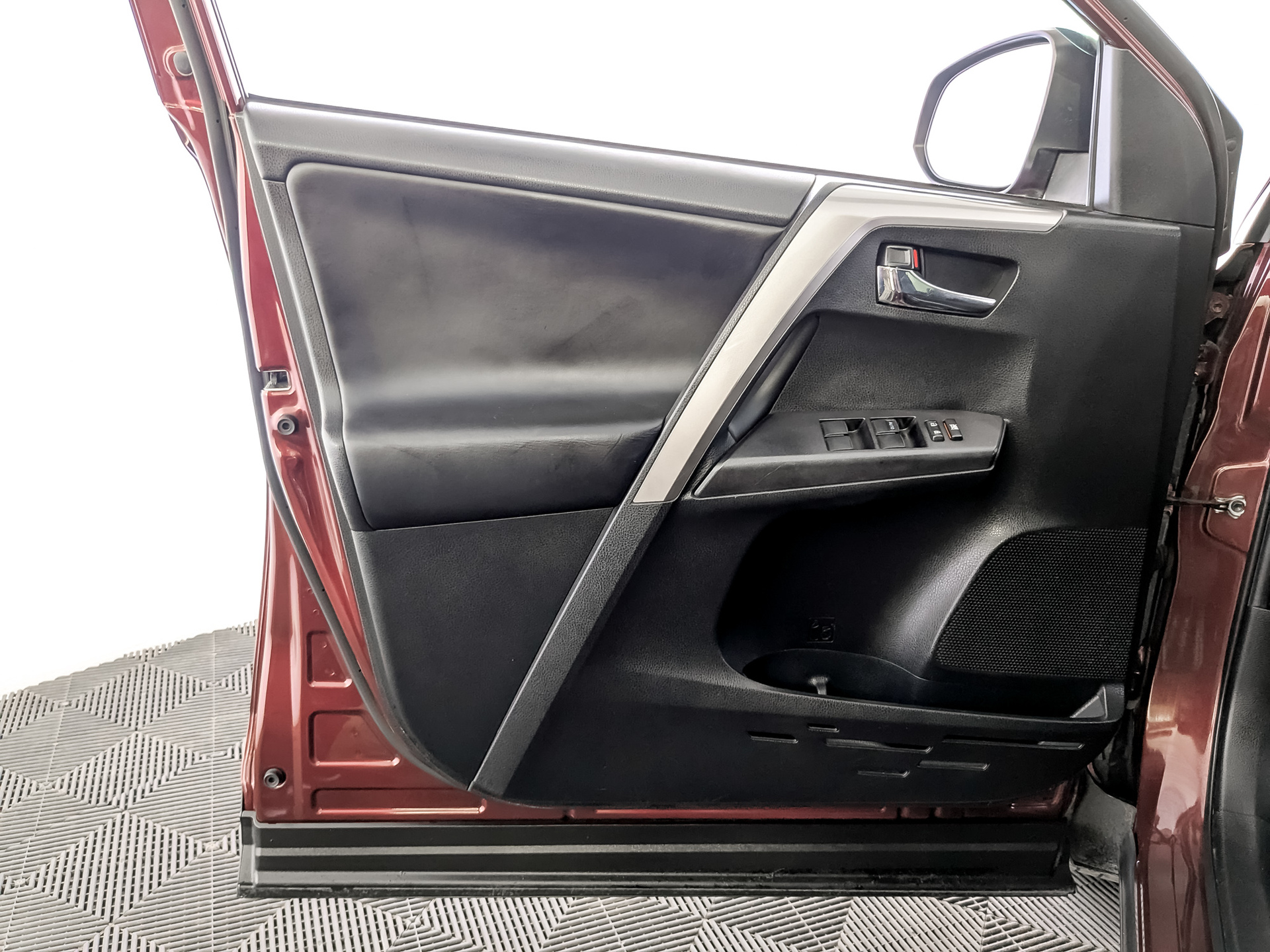 TOYOTA Rav-4 2.00 (146 л.с), автомат, 2019, пробег 139 234 км