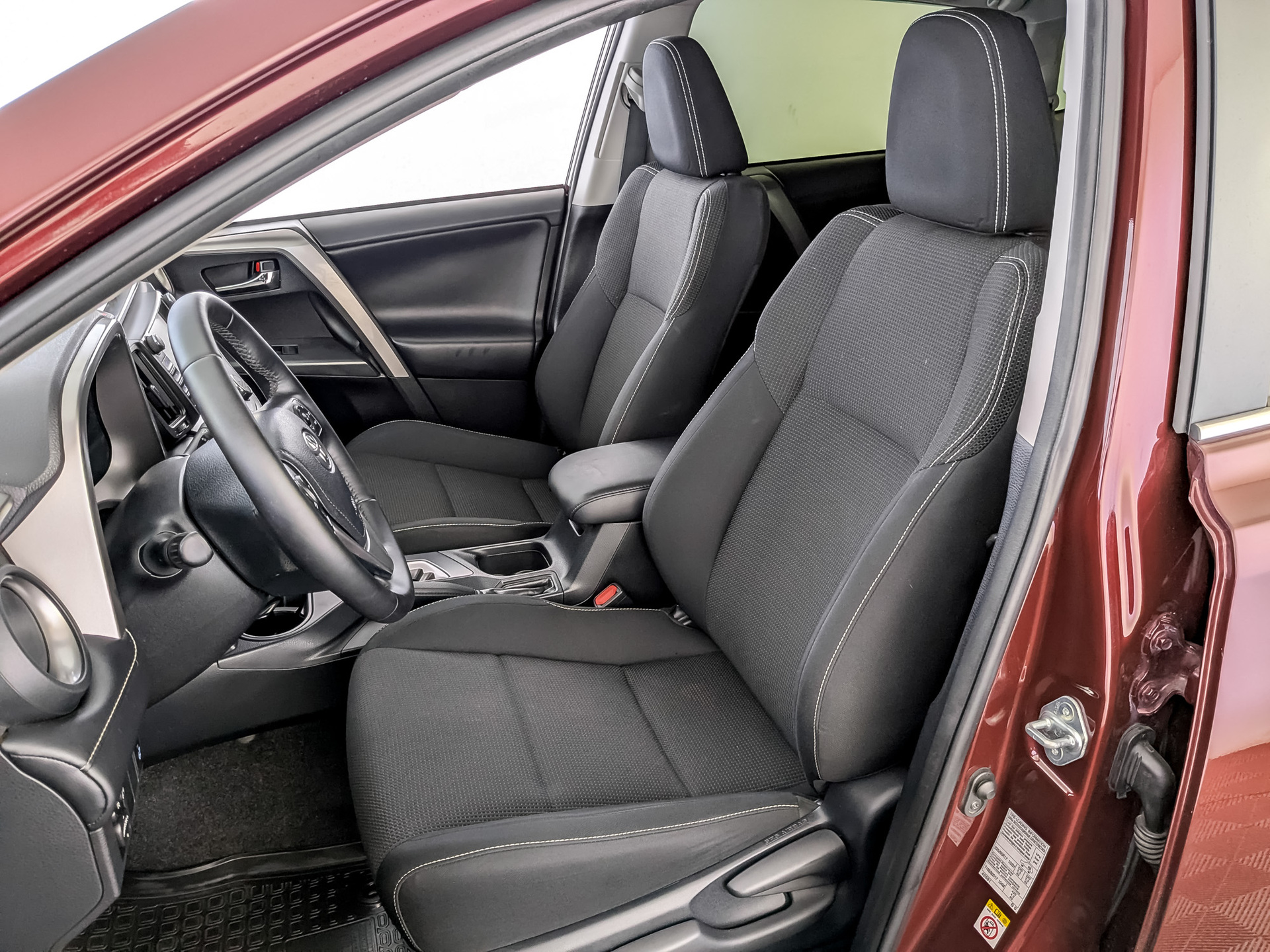 TOYOTA Rav-4 2.00 (146 л.с), автомат, 2019, пробег 139 234 км