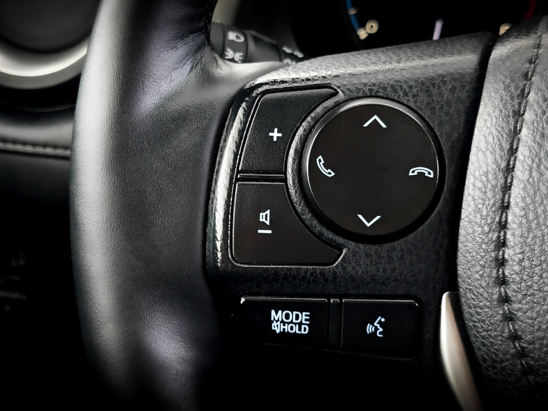 TOYOTA Rav-4 2.00 (146 л.с), автомат, 2019, пробег 139 234 км