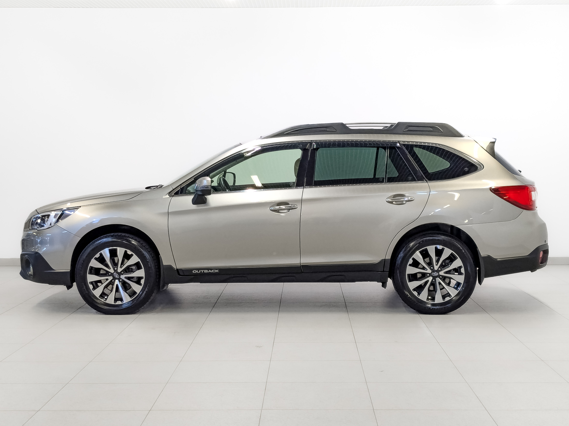 SUBARU Outback 3.60 (260 л.с), автомат, 2017, пробег 23 271 км