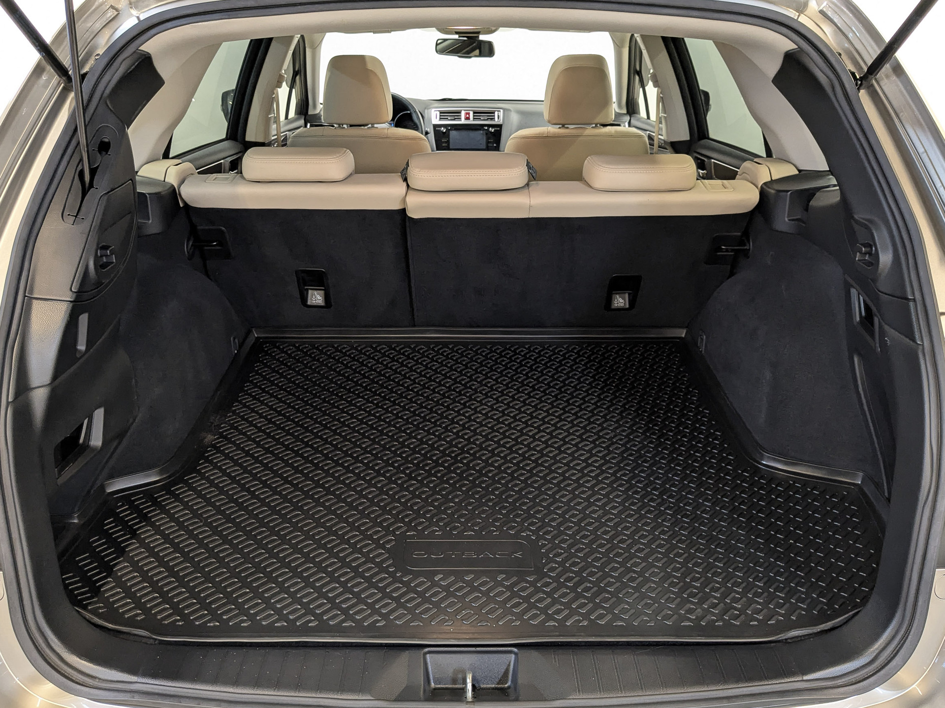 SUBARU Outback 3.60 (260 л.с), автомат, 2017, пробег 23 271 км