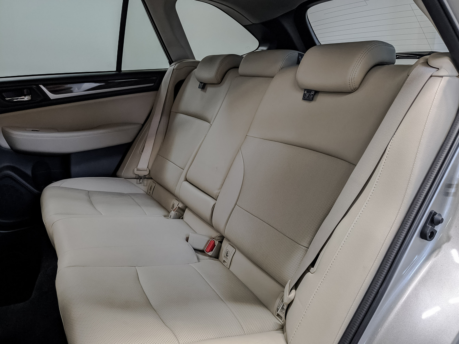 SUBARU Outback 3.60 (260 л.с), автомат, 2017, пробег 23 271 км