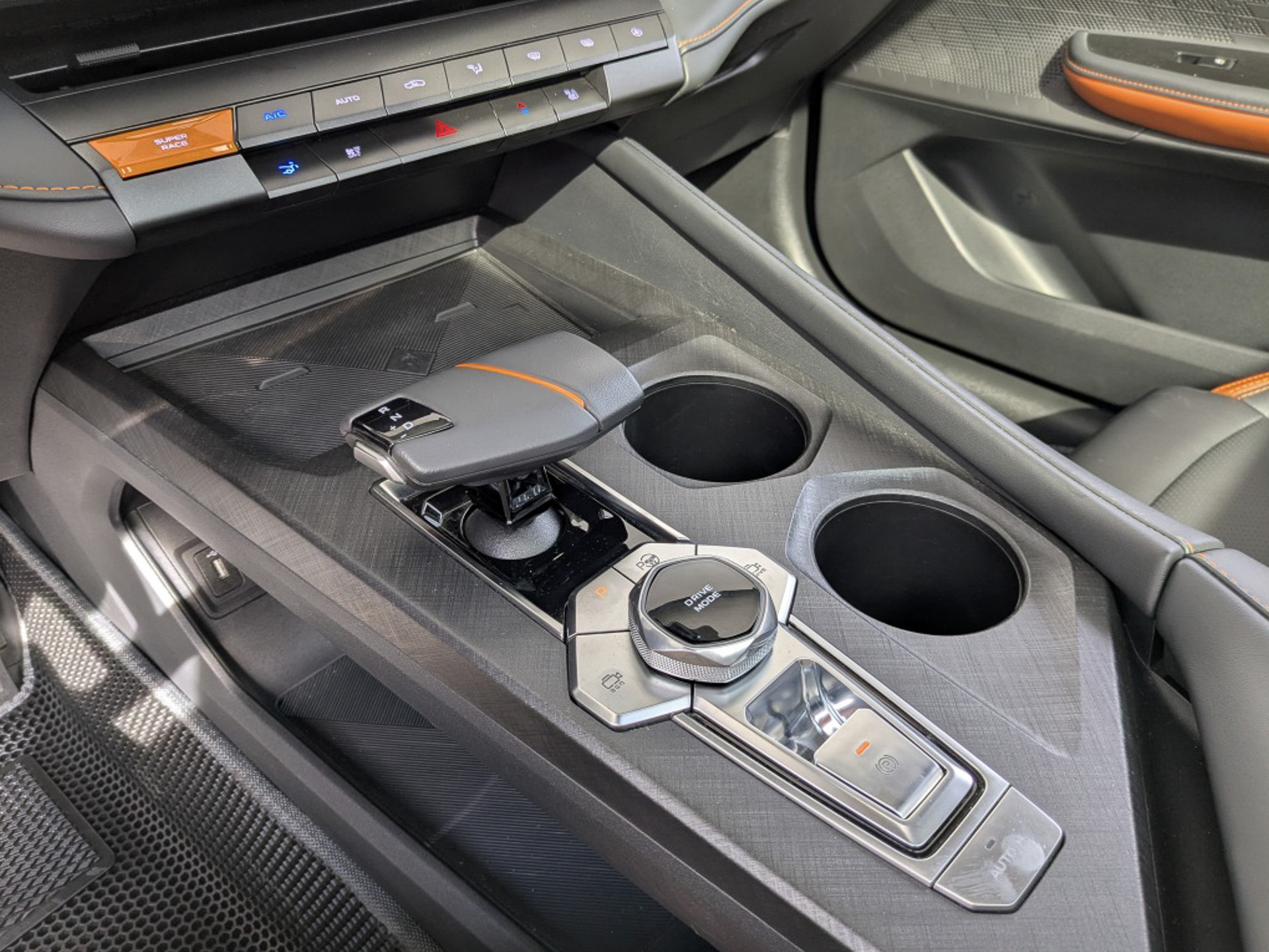 CHANGAN UNI-V 1.50 (181 л.с), автомат, 2024, пробег 38 541 км