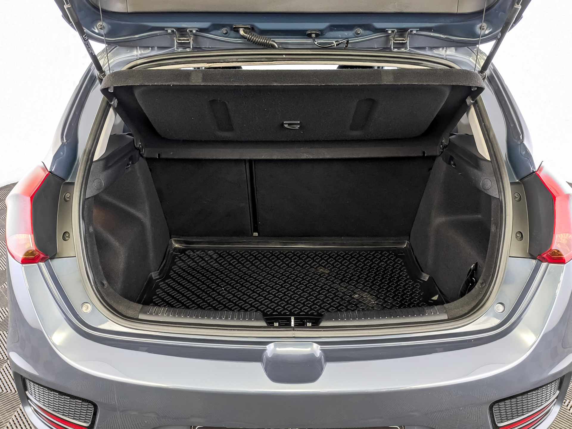 KIA Ceed 1.60 (130 л.с), автомат, 2017, пробег 143 061 км