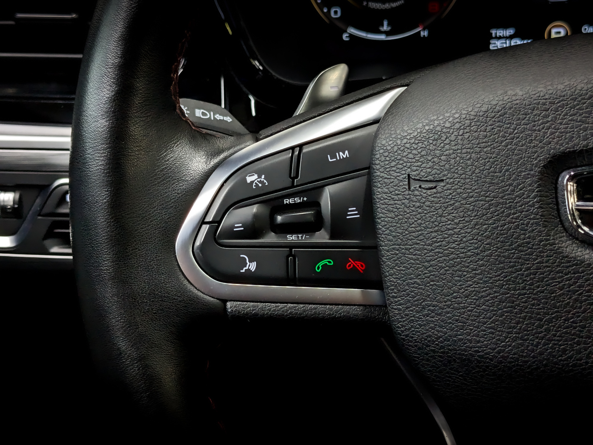 GEELY Tugella 2.00 (199 л.с), автомат, 2023, пробег 106 073 км