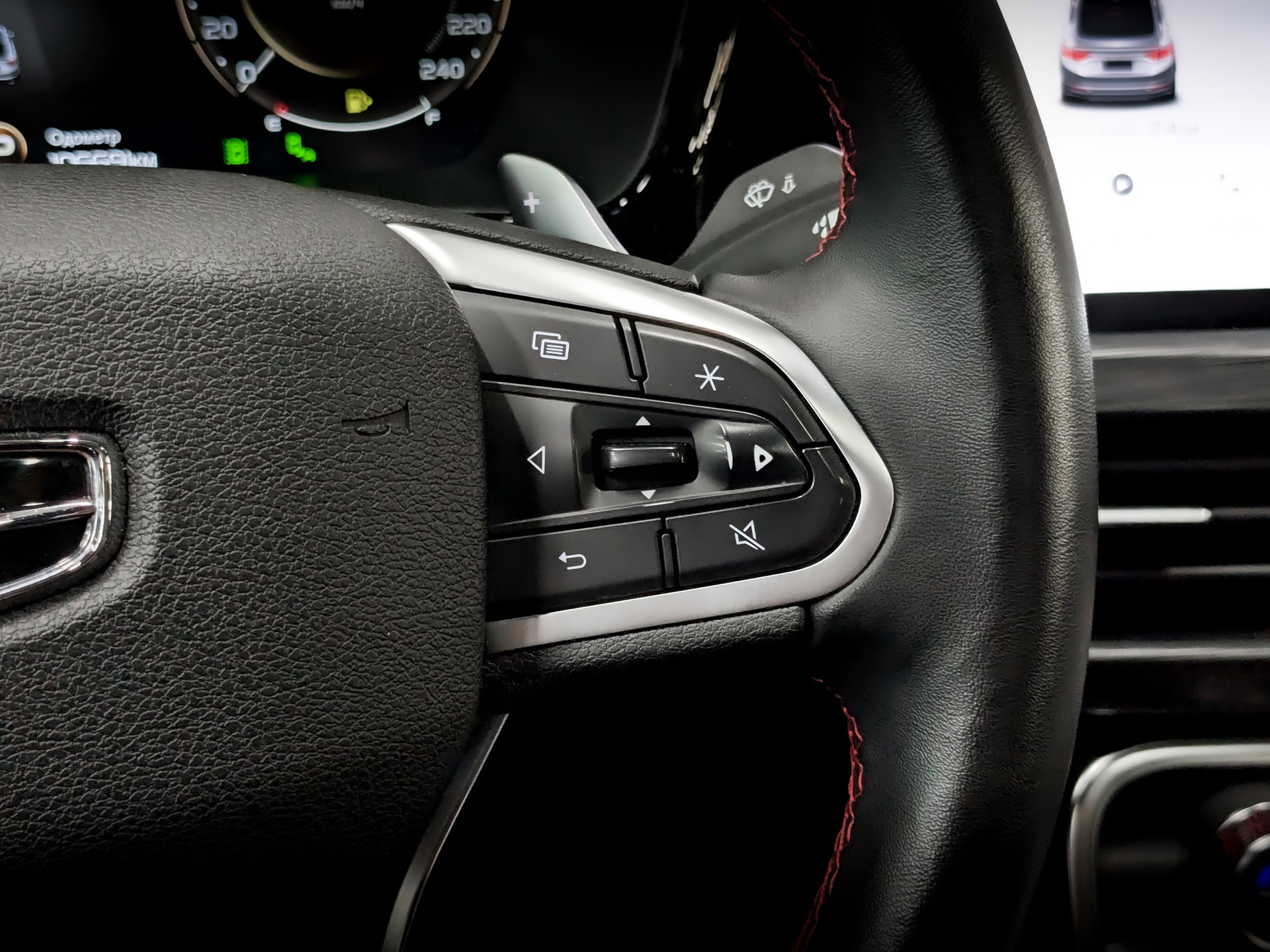 GEELY Tugella 2.00 (199 л.с), автомат, 2023, пробег 106 073 км