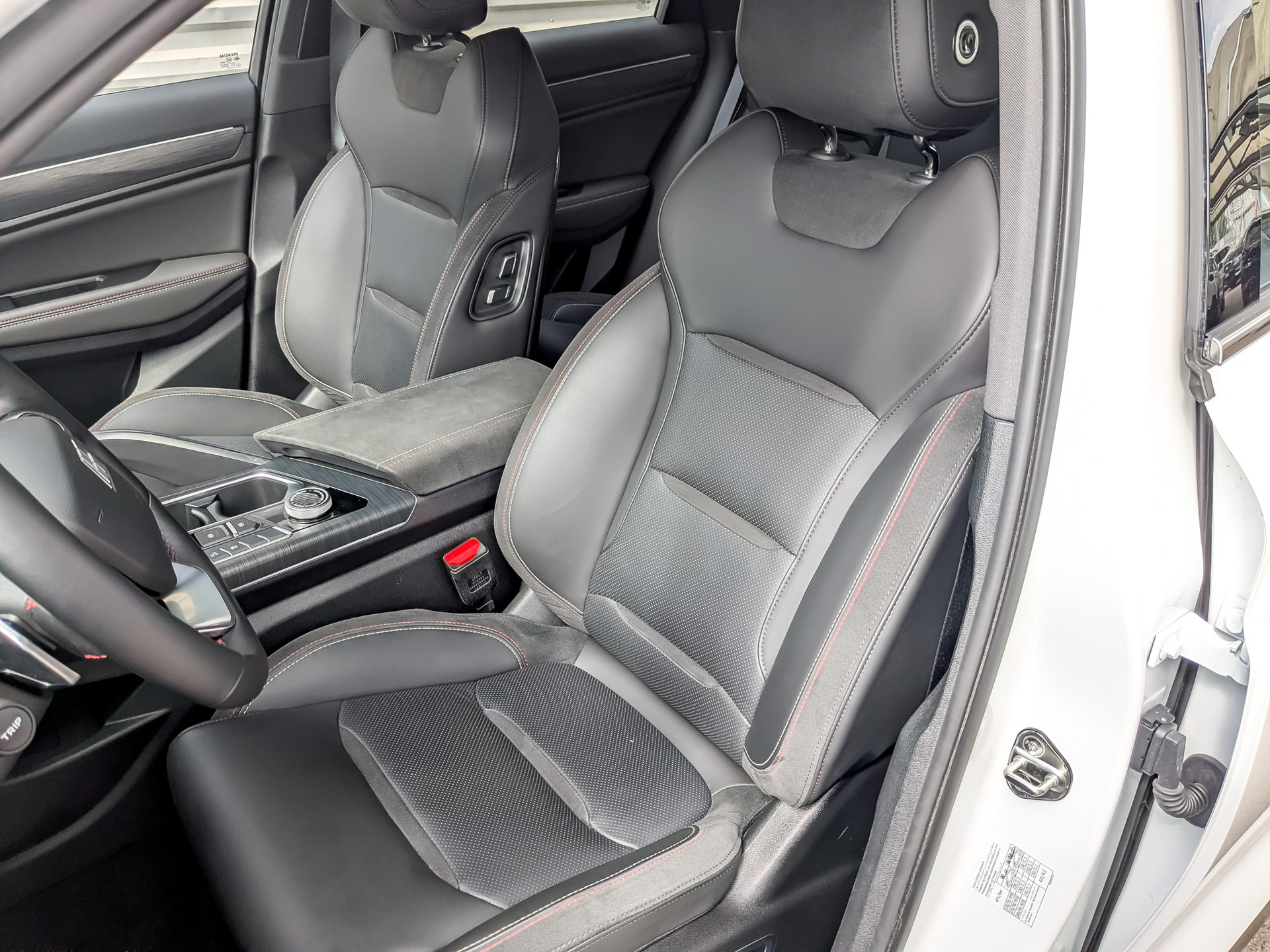 KNEWSTAR 001 2.00 (200 л.с), автомат, 2024, пробег 28 072 км