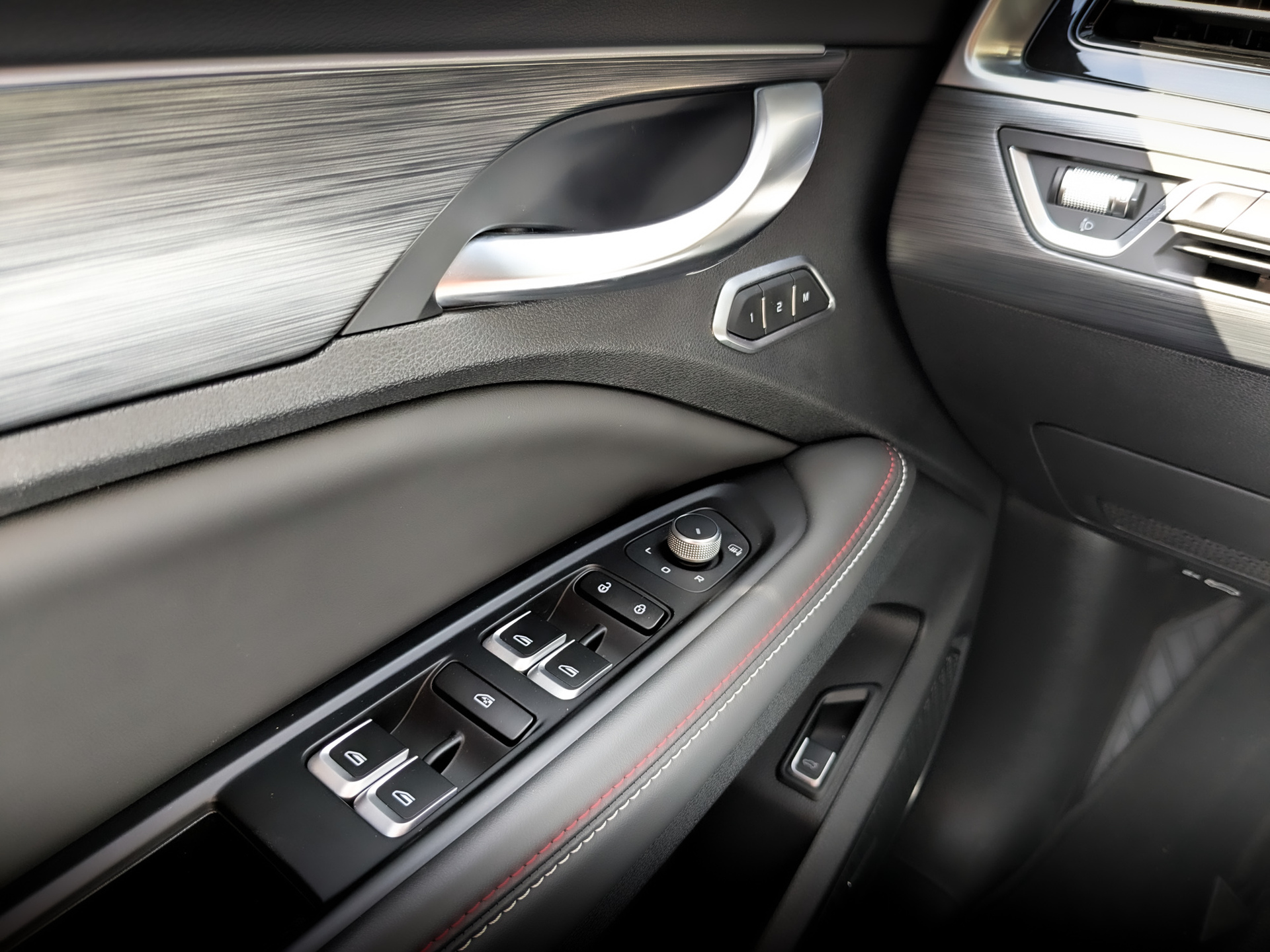 KNEWSTAR 001 2.00 (200 л.с), автомат, 2024, пробег 28 072 км
